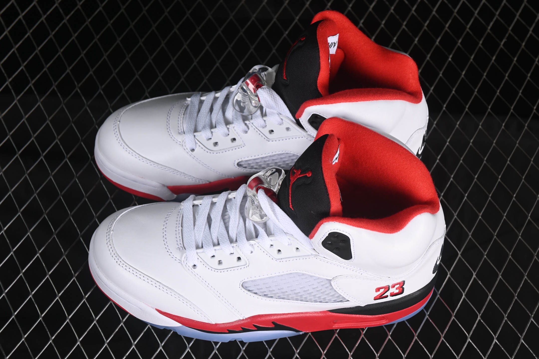 💰380纯原
Air Jordan 5 Retro "Fire Red Black Tongue" AJ5 乔5流川枫 火焰红 头层篮球鞋 HQ7978-101
尺码:40 40.5 41 42 42.5 43 44 44.5 45 46 47.5 48.5 LTE5