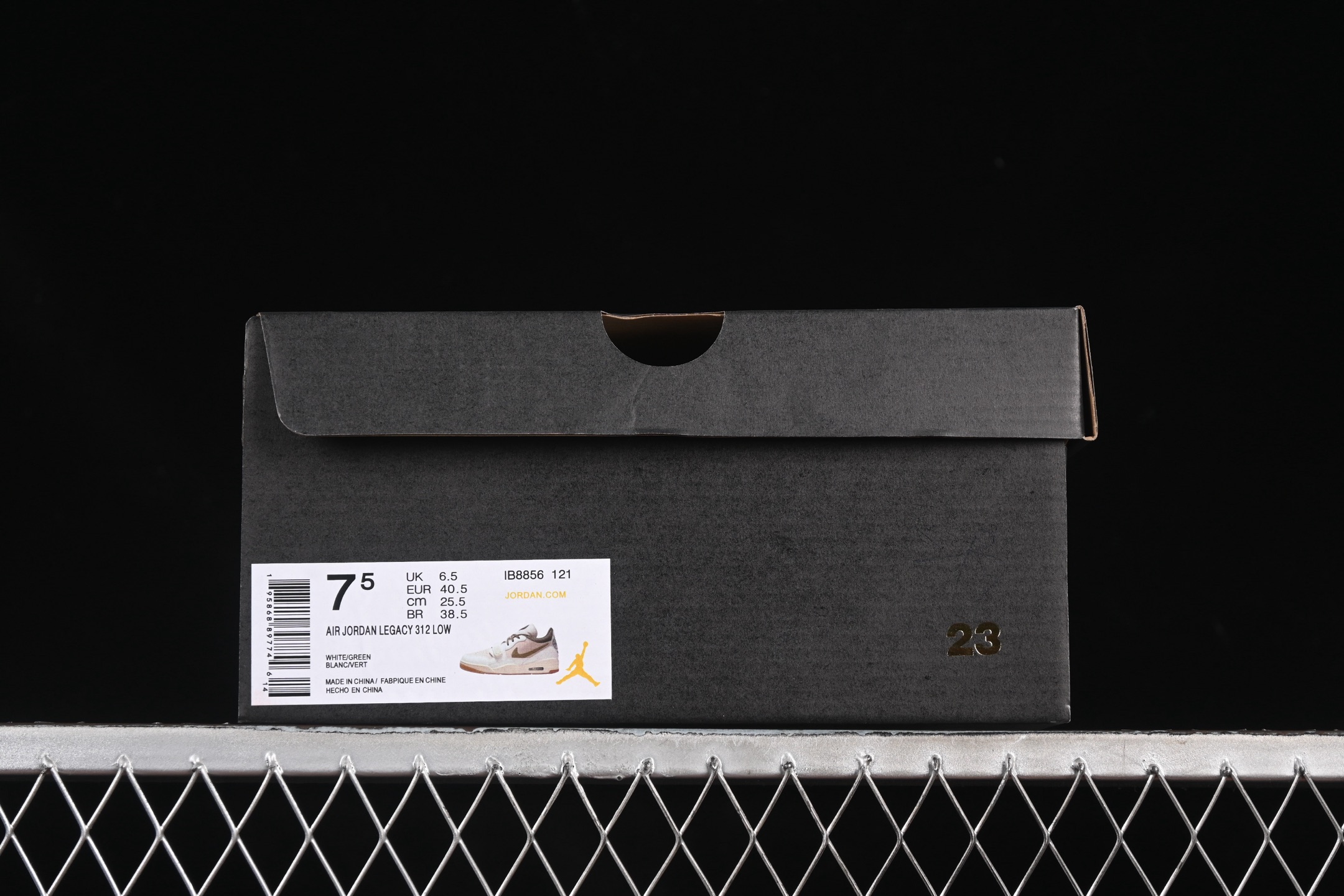 💰240公司级💰280纯原
Air Jordan Legacy 312 Low AJ312 乔312 头层 魔术贴三合一板鞋 IB8856-121
尺码:36 36.5 37.5 38 38.5 39 40 40.5 41 42 42.5 43 44 44.5 45 46 ZZC3