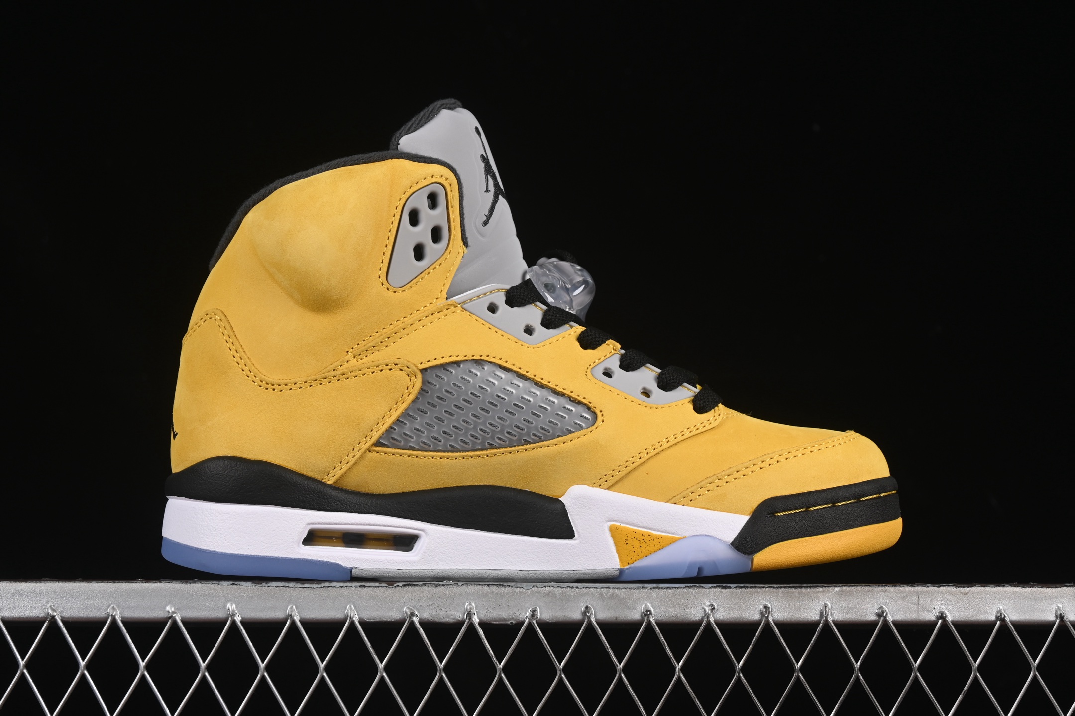 💰380纯原
 Air Jordan 5 Retro "Tokyo" AJ5 乔5东京限定 头层篮球鞋 IO3372-700
尺码：40 40.5 41 42 42.5 43 44 44.5 45 46 47.5 48.5 LTE5