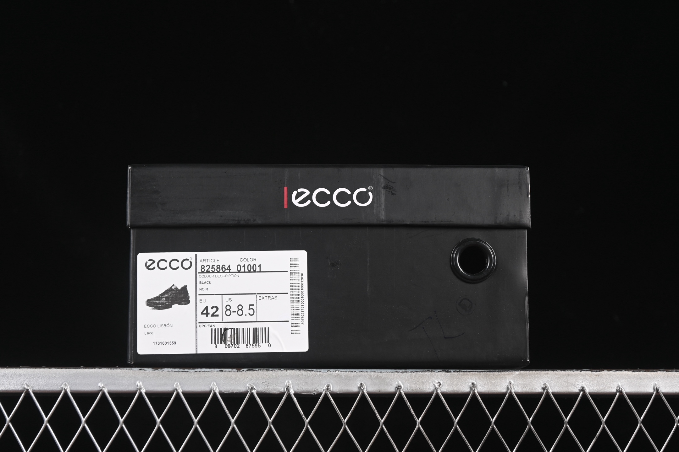 💰340纯原
 Ecco 爱步健步BIOM系列新款飞织网面百搭潮流户外运动鞋 82586401001
#全新的轻量发泡底材与直接注塑橡胶大底相结合 柔软舒适，轻量回弹，脚感更轻盈 鞋面采用GORE-TEX飞织网面与牛皮相结合 给你贴心透气呵护 自然律动科技 符合人体工学鞋楦 贴近足部天然形态 橡胶大底，抓地力强，具有良好的耐磨性 轻盈自如 适跑畅练
尺码：38 39 40 41 42 43 44 皮鞋码 T.E5
