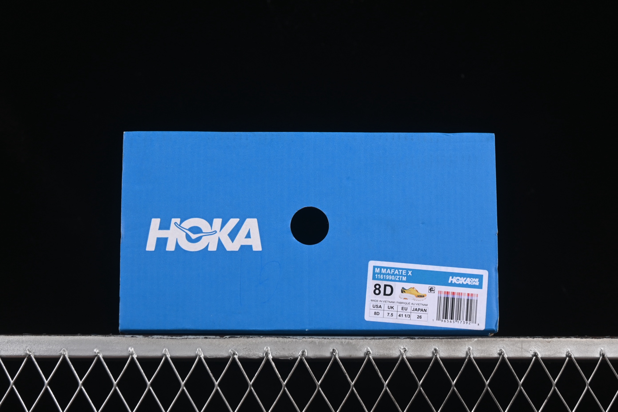 💰240纯原
Hoka Mafate Speed X 马法特厚底轻量山地跑步鞋 1161990 ZTM
#超轻量中底全部用料过3C认证! 滚动平衡科技减少33%能量消耗 !外底韧弹感十足的EVA泡绵,结合Vibram橡胶大底,性能稳定输出,无论是平时穿着还是在潮湿的梅雨季节跑步,都是非常优秀的搭配。
尺码:36 36.5 37 38 38.5 39 40 40.5 41 42 42.5 43 44 45 G.D4