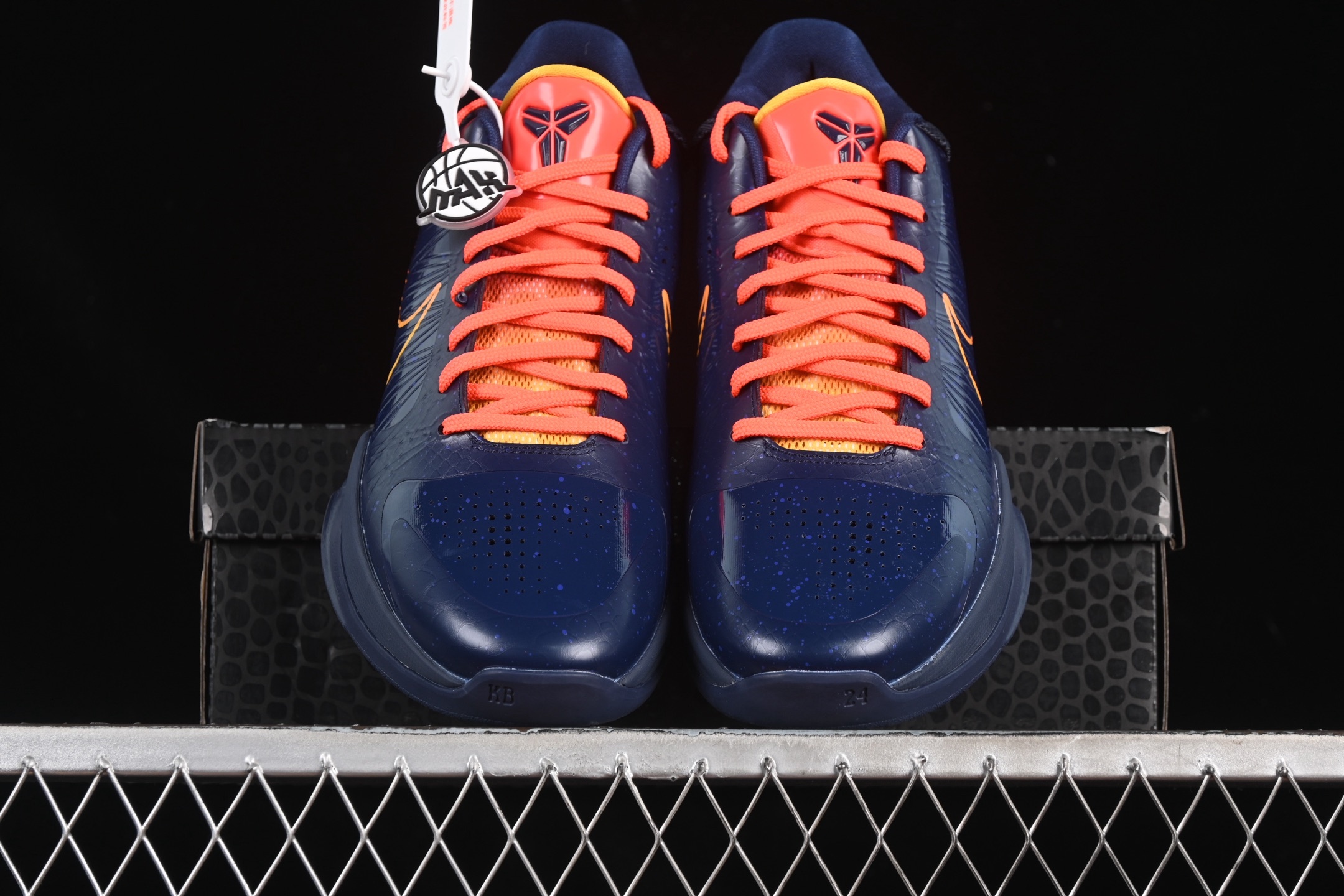 纯原版本 Caitlin Clark x Nike Kobe 5 Protro Indiana Fev