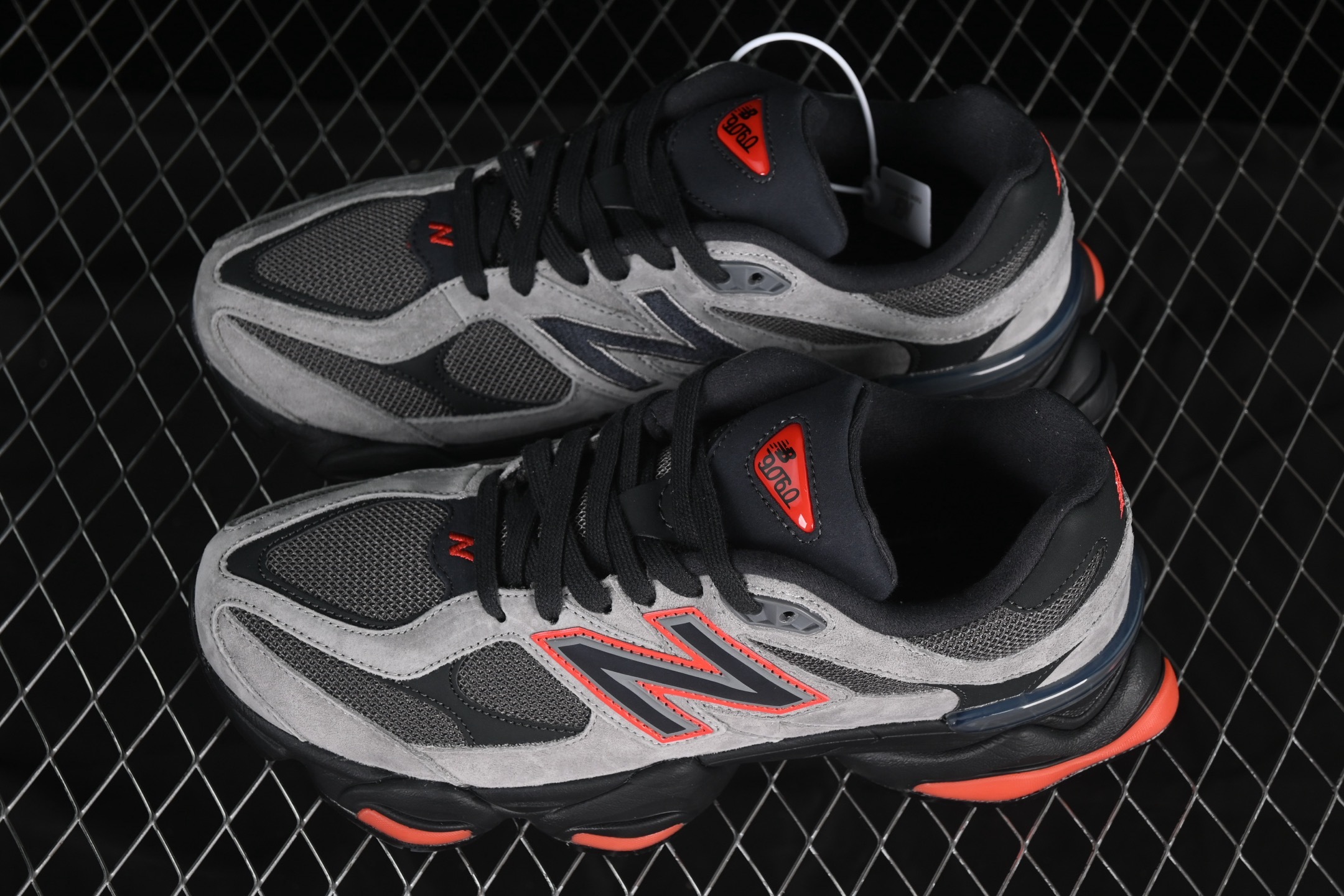 纯原 New Balance NB9060 联名款 复古休闲运动慢跑鞋 U9060JBO
#鞋款灵感
