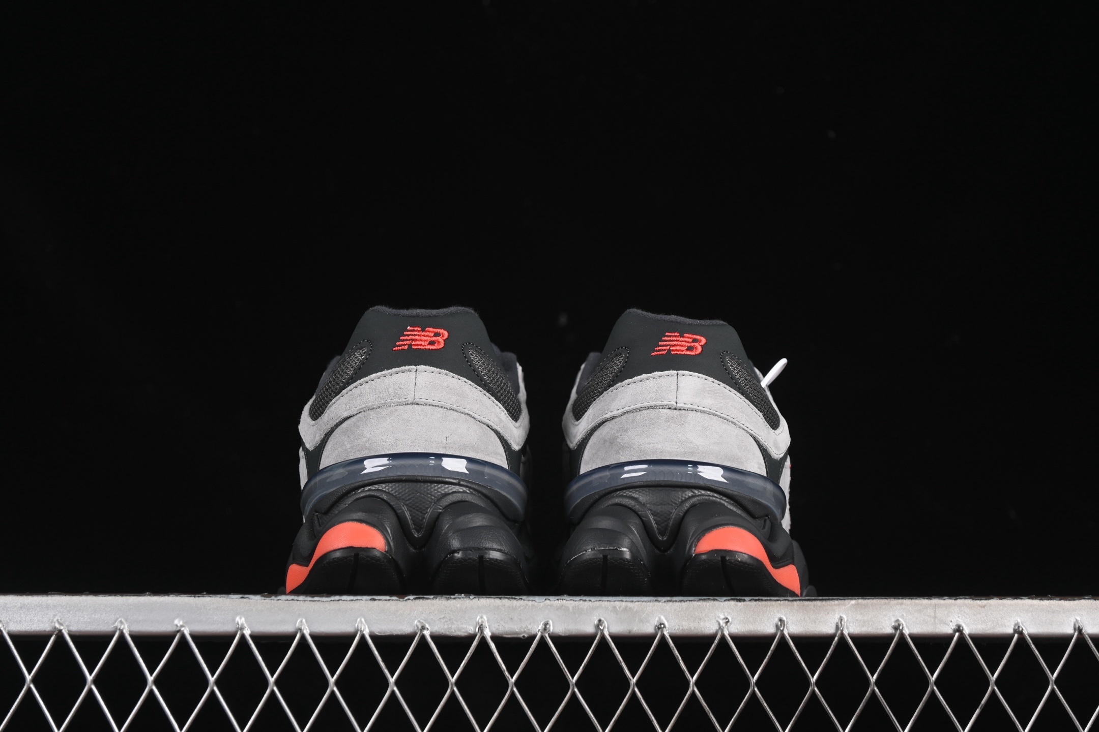 纯原 New Balance NB9060 联名款 复古休闲运动慢跑鞋 U9060JBO
#鞋款灵感