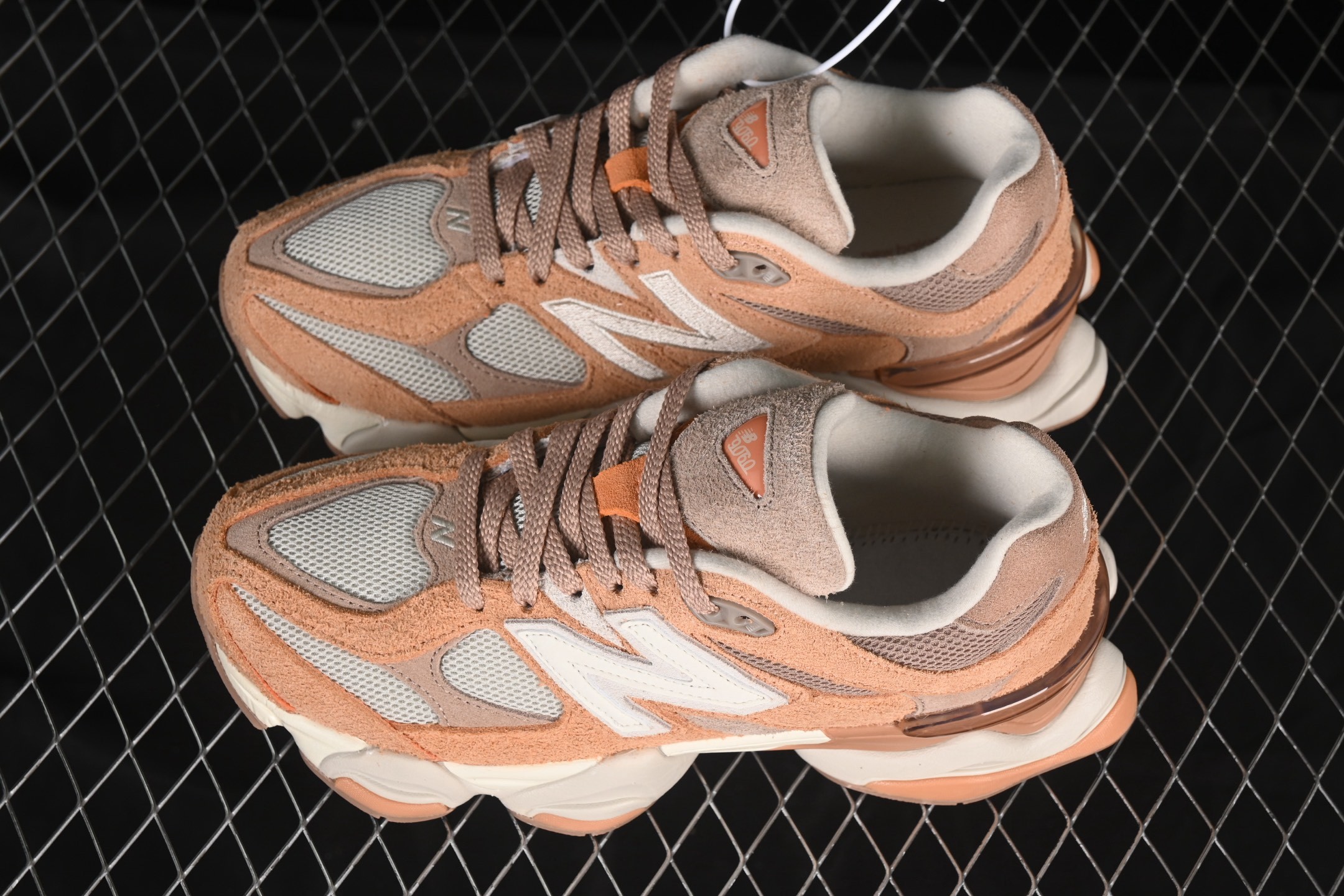 纯原 New Balance NB9060 联名款 复古休闲运动慢跑鞋 U9060WCW
#鞋款灵感
