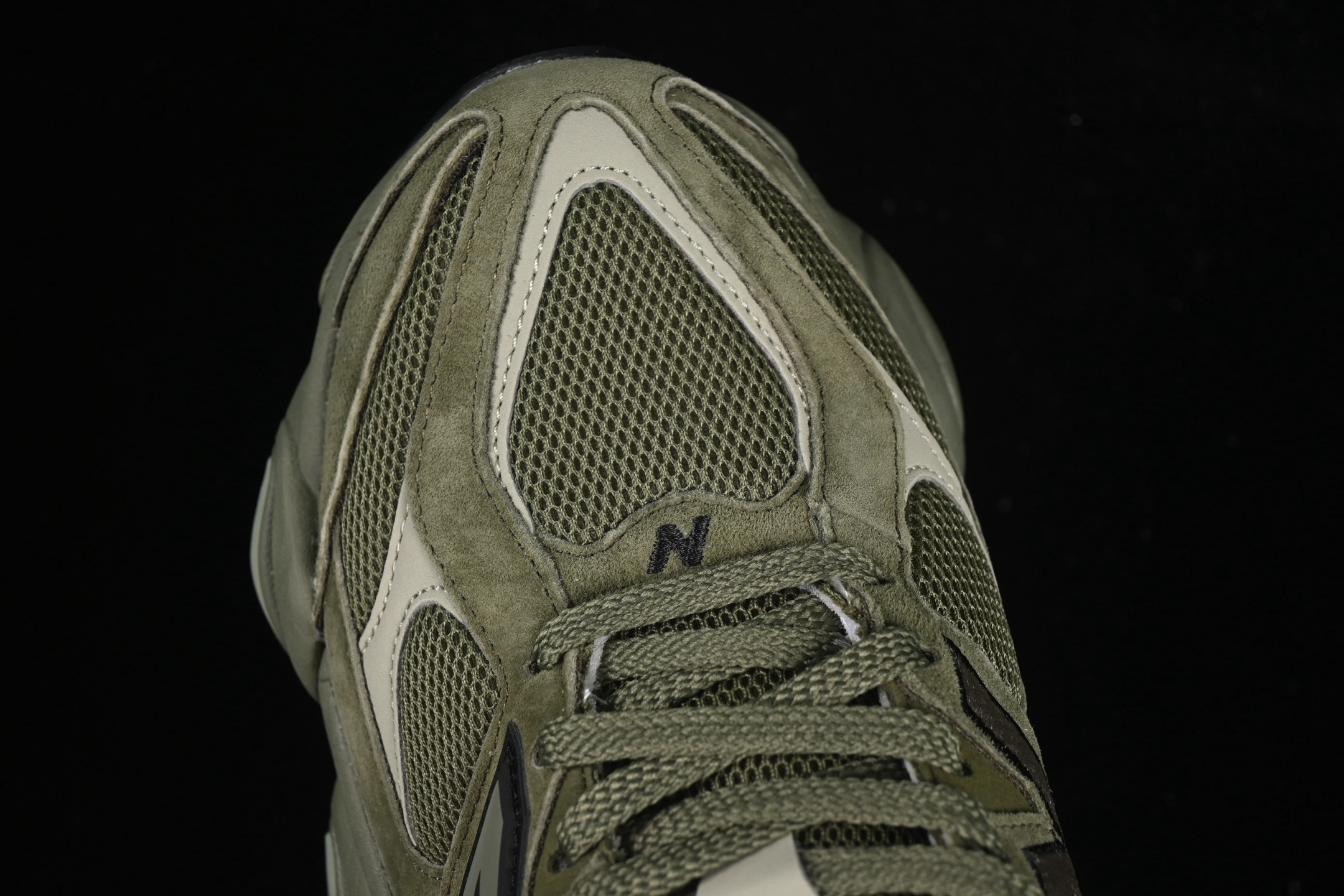 纯原 New Balance NB9060 联名款 复古休闲运动慢跑鞋 U9060ZGD
#鞋款灵感