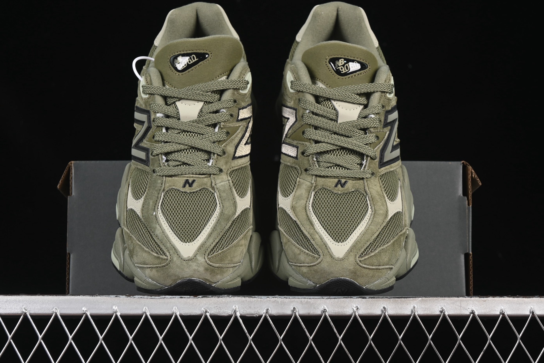 纯原 New Balance NB9060 联名款 复古休闲运动慢跑鞋 U9060ZGD
#鞋款灵感