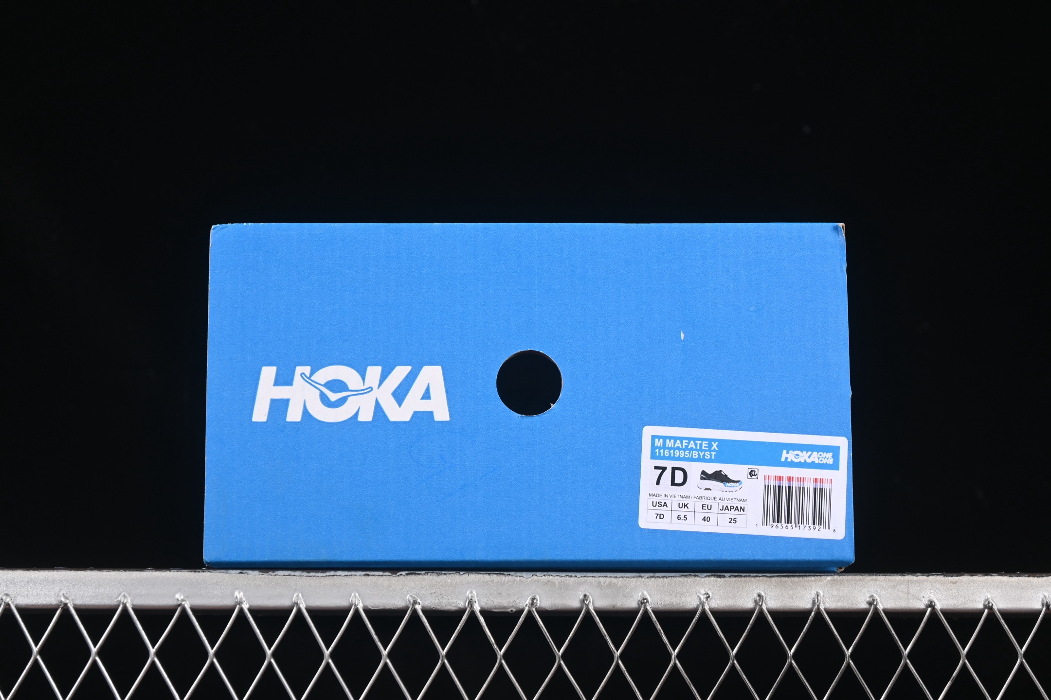 💰240纯原
 Hoka Mafate Speed X 马法特厚底轻量山地跑步鞋 1161995 BYST
#超轻量中底全部用料过3C认证！ 滚动平衡科技减少33%能量消耗 ！外底韧弹感十足的EVA泡绵，结合Vibram橡胶大底，性能稳定输出，无论是平时穿着还是在潮湿的梅雨季节跑步，都是非常优秀的搭配。
尺码：36 36.5 37 38 38.5 39 40 40.5 41 42 42.5 43 44 45 G.D4
