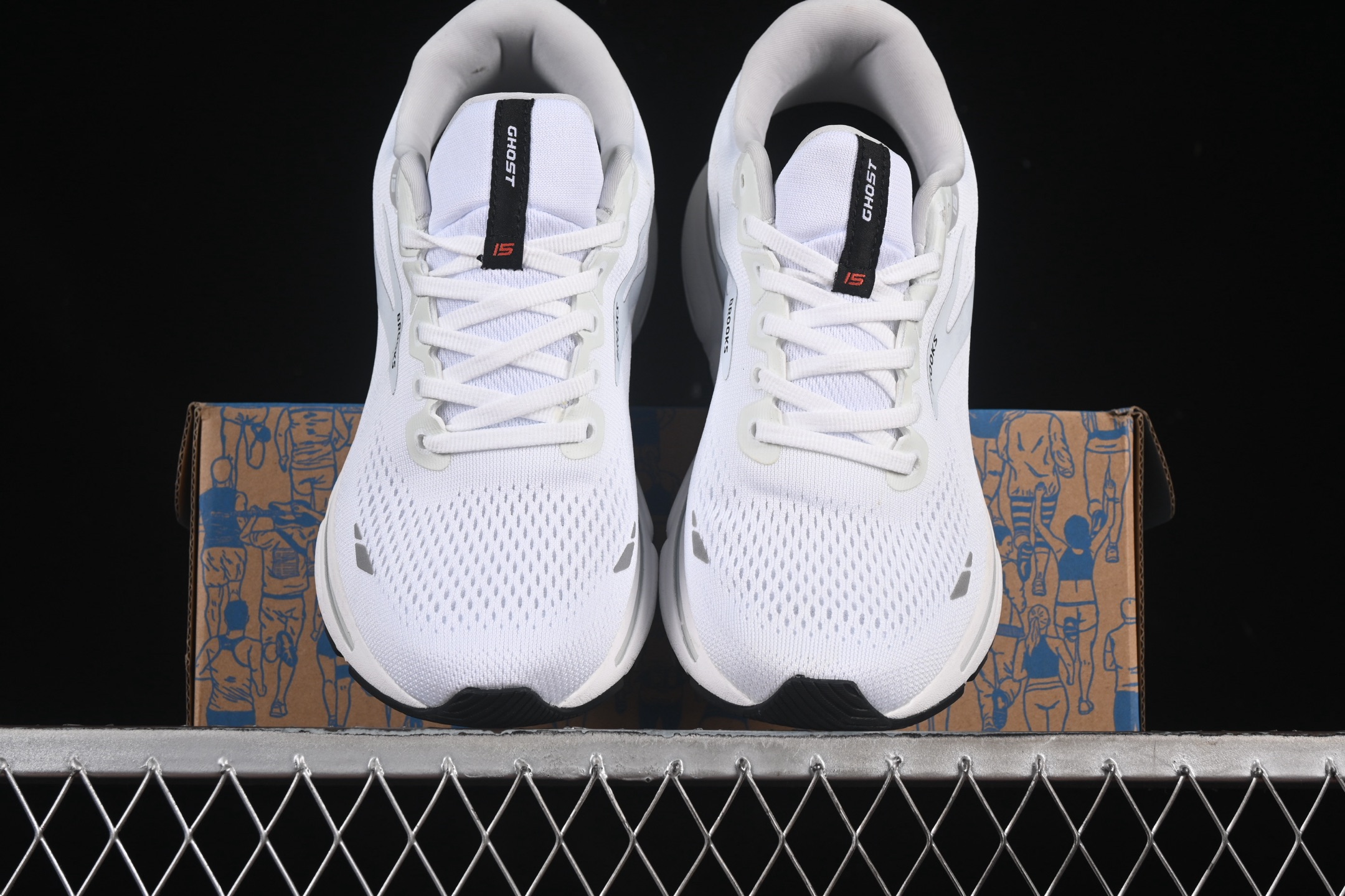 💰240纯原
Brooks Ghost 15 布鲁克斯 幽灵15系列低帮透气缓震支撑休闲运动慢跑鞋 1103931D184
#采用改进工程空气网眼组合热熔工艺 鞋面材质搭载DNA LOFT V2密度泡棉缓震系统 中底外置防滑耐磨橡胶底片 回归个性化跑姿
尺码:36 36.5 37.5 38 38.5 39 40 40.5 41 42 42.5 43 44 44.5 45 46 9.D4