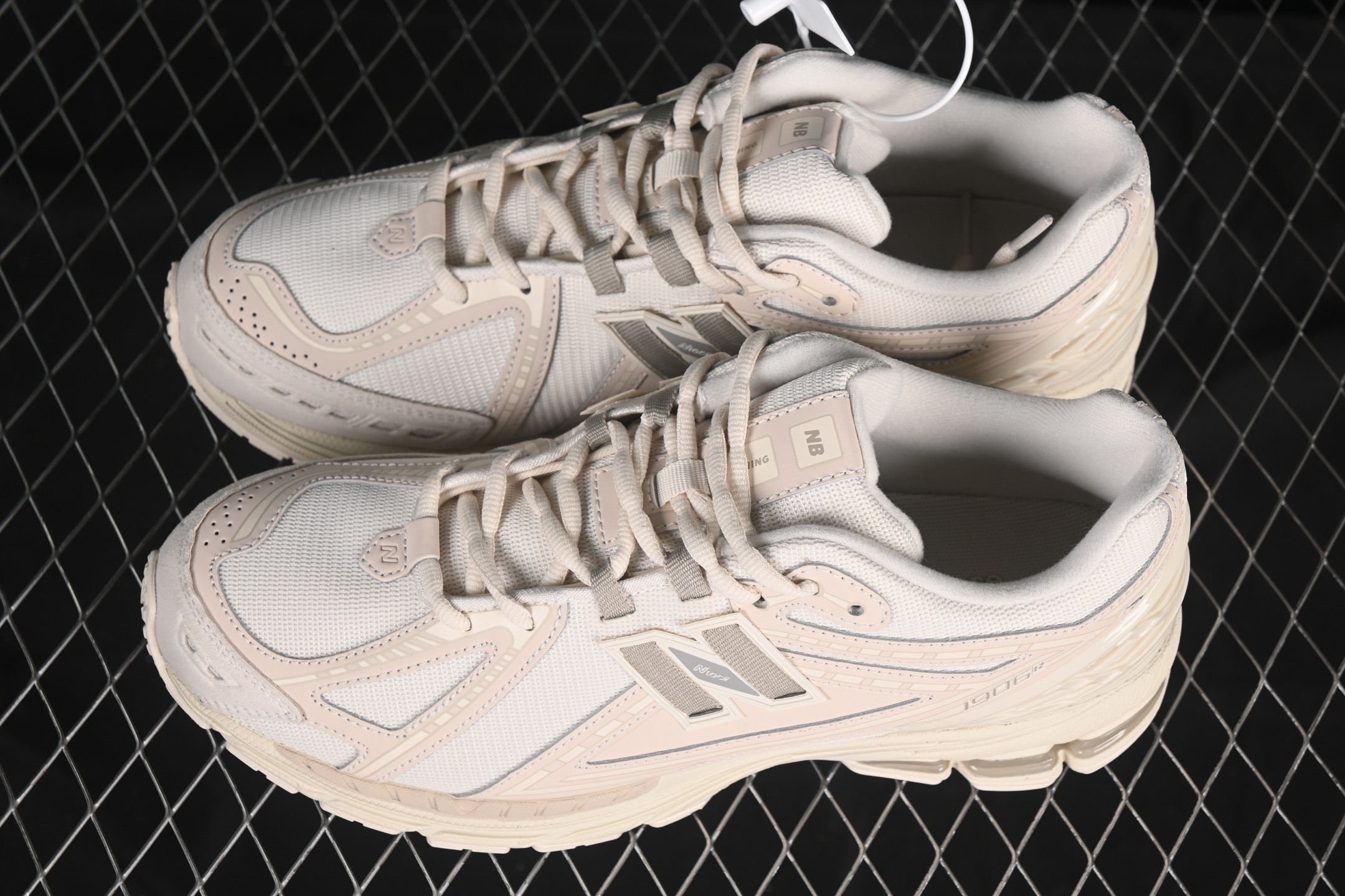  纯原版 New Balance 1906系列复古老爹风休闲运动慢跑鞋 U1906RLI
#采用轻质牛剖