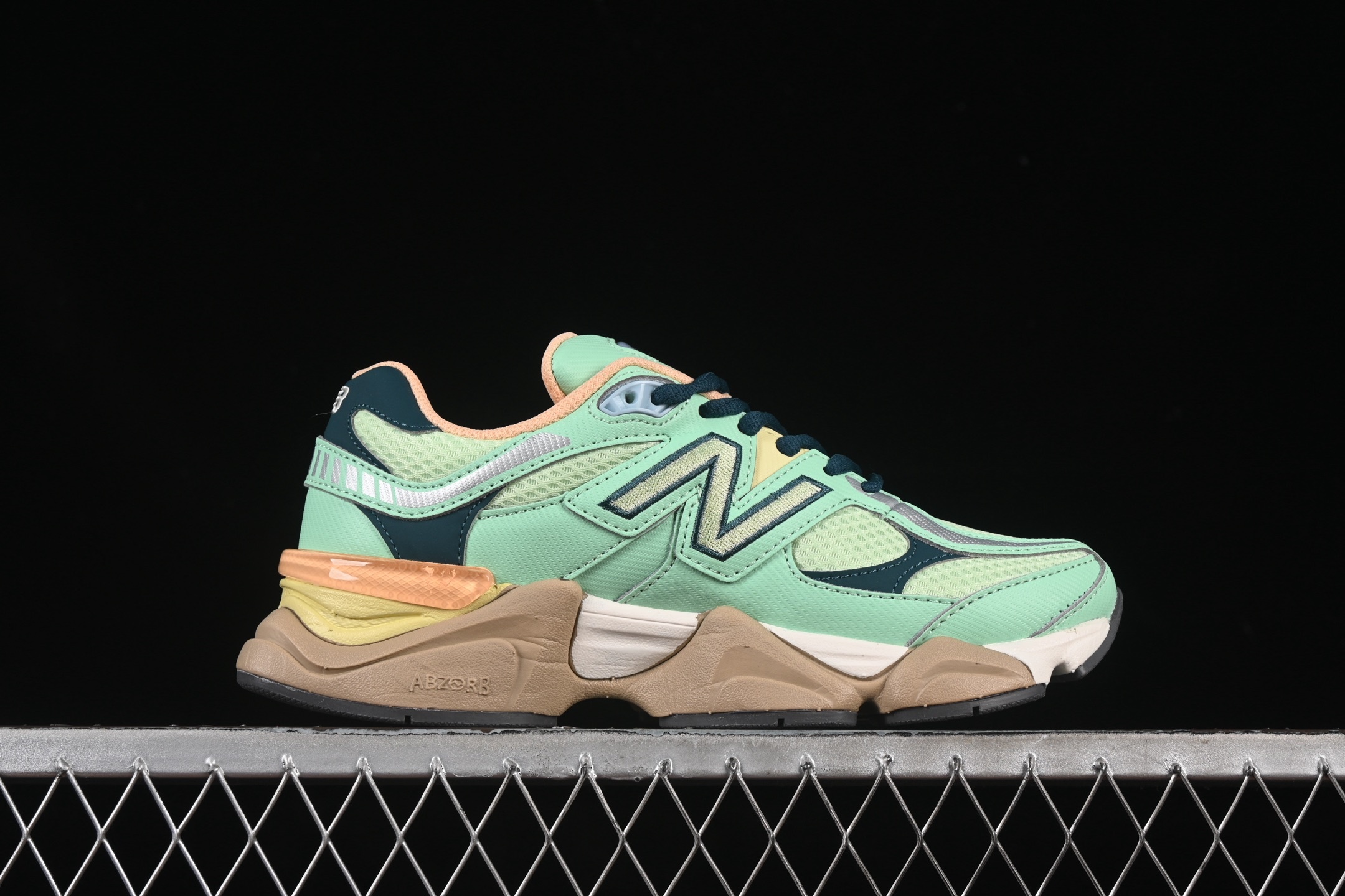 纯原 New Balance NB9060 联名款 复古休闲运动慢跑鞋 U9060TMA
#鞋款灵感
