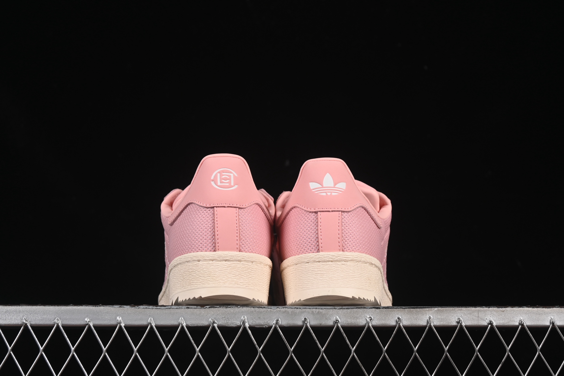  纯原 Clot x Adidas Superstar JS0892 陈冠希联名 贝壳头锯齿休闲板鞋
