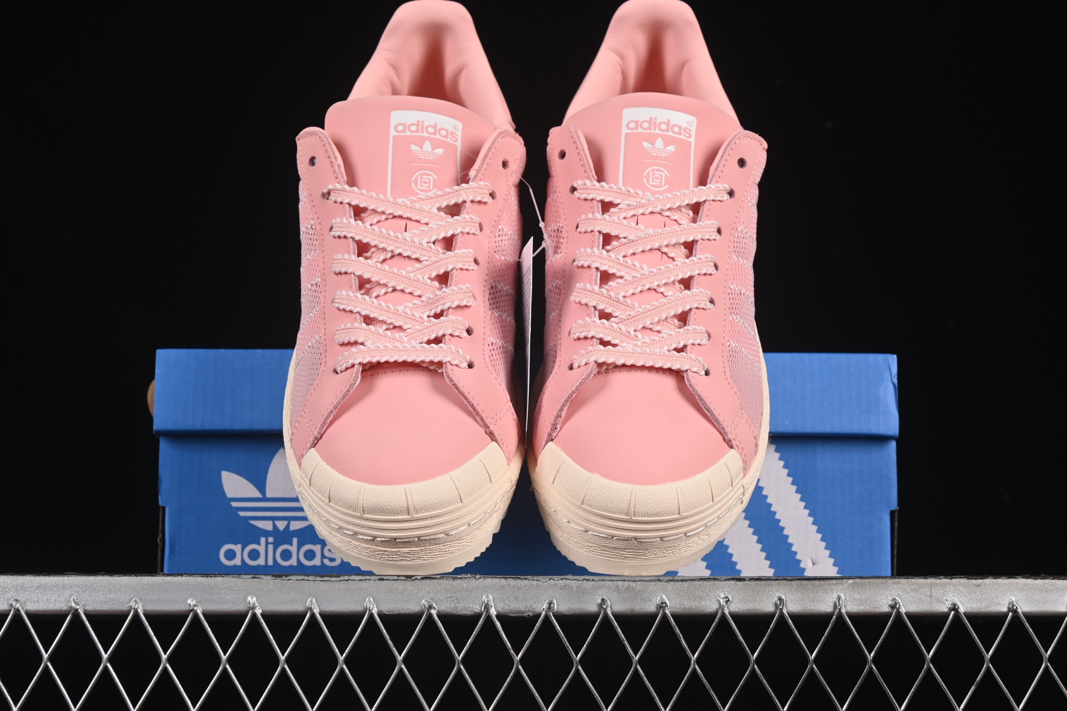  纯原 Clot x Adidas Superstar JS0892 陈冠希联名 贝壳头锯齿休闲板鞋
