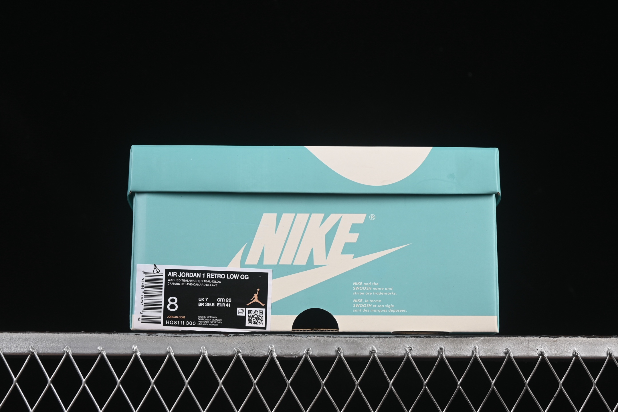 💰200公司级💰240纯原
Air Jordan 1 Low "Washed Teal" AJ1 乔1冰感薄荷 低帮文化休闲板鞋 HQ8111-300
#鞋款采用水洗青色色调搭配翻毛皮鞋面,为 1985 年经典元年版本注入冰感薄荷的新鲜气息。鞋舌处的 Nike Air 标志和后跟的 Wing 标志述彰显了该鞋款的历史渊源。透明鞋底为整体格调增添了清新的亮点。
尺码:36 36.5 37.5 38 38.5 39 40 40.5 41 42 42.5 43 44 44.5 45 46 99C3