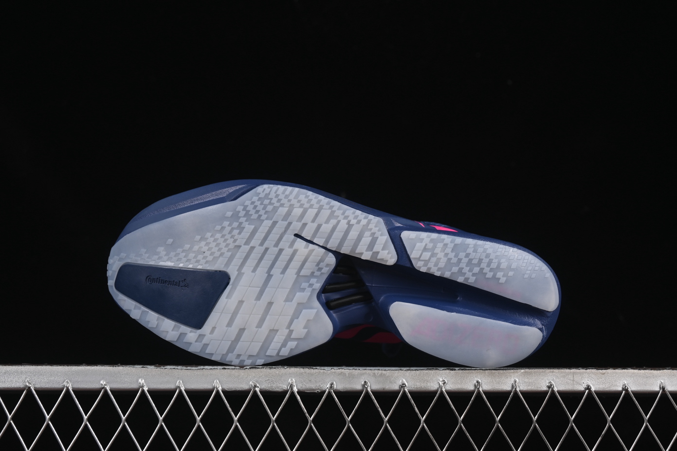 💰240纯原
Adidas Adizero Adios 4 M JR1228 阿迪透气轻盈低帮跑步鞋
尺码：36 36.5 37 38 38.5 39 40 40.5 41 42 42.5 43 44 44.5 45 46 7+C3