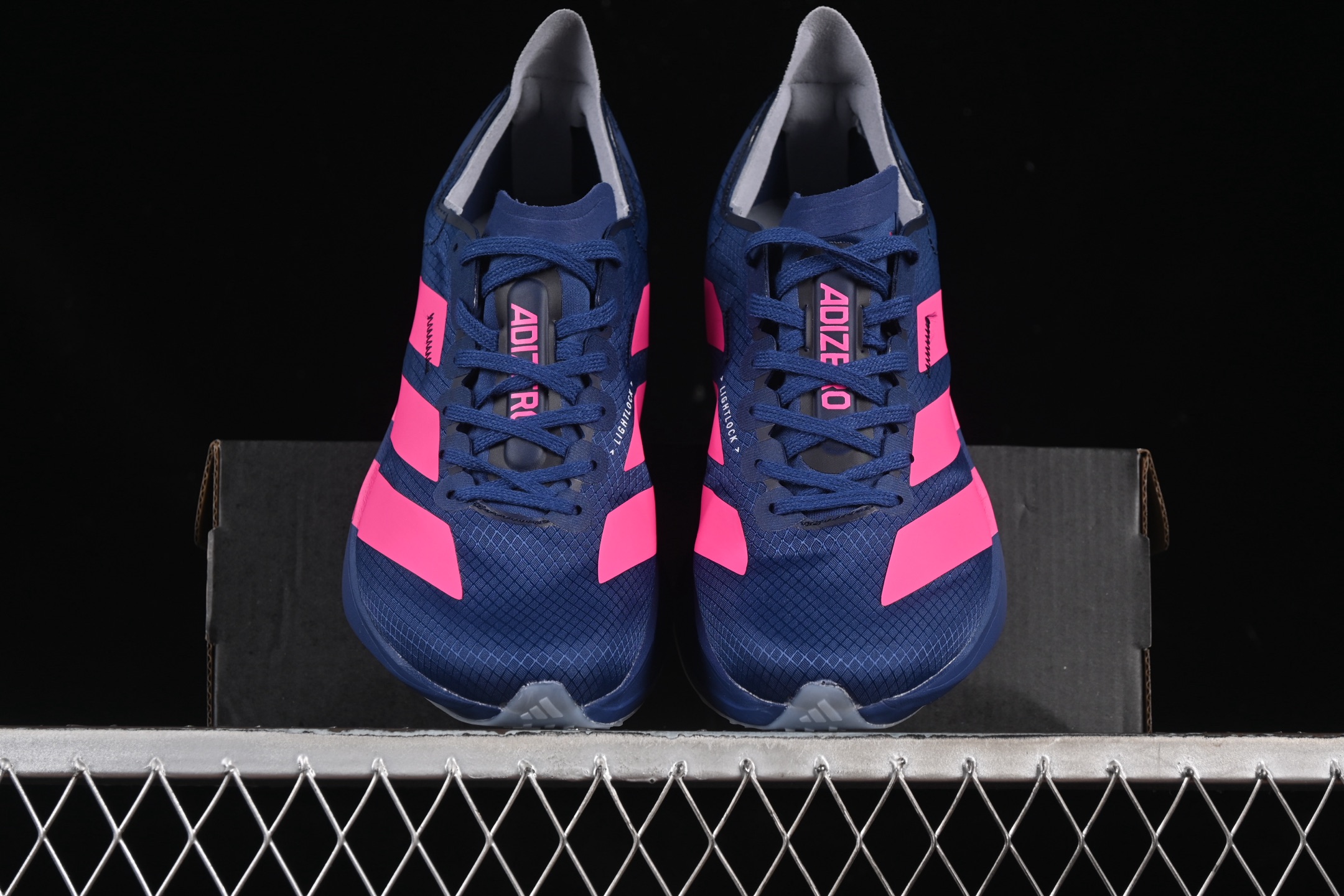 💰240纯原
Adidas Adizero Adios 4 M JR1228 阿迪透气轻盈低帮跑步鞋
尺码：36 36.5 37 38 38.5 39 40 40.5 41 42 42.5 43 44 44.5 45 46 7+C3