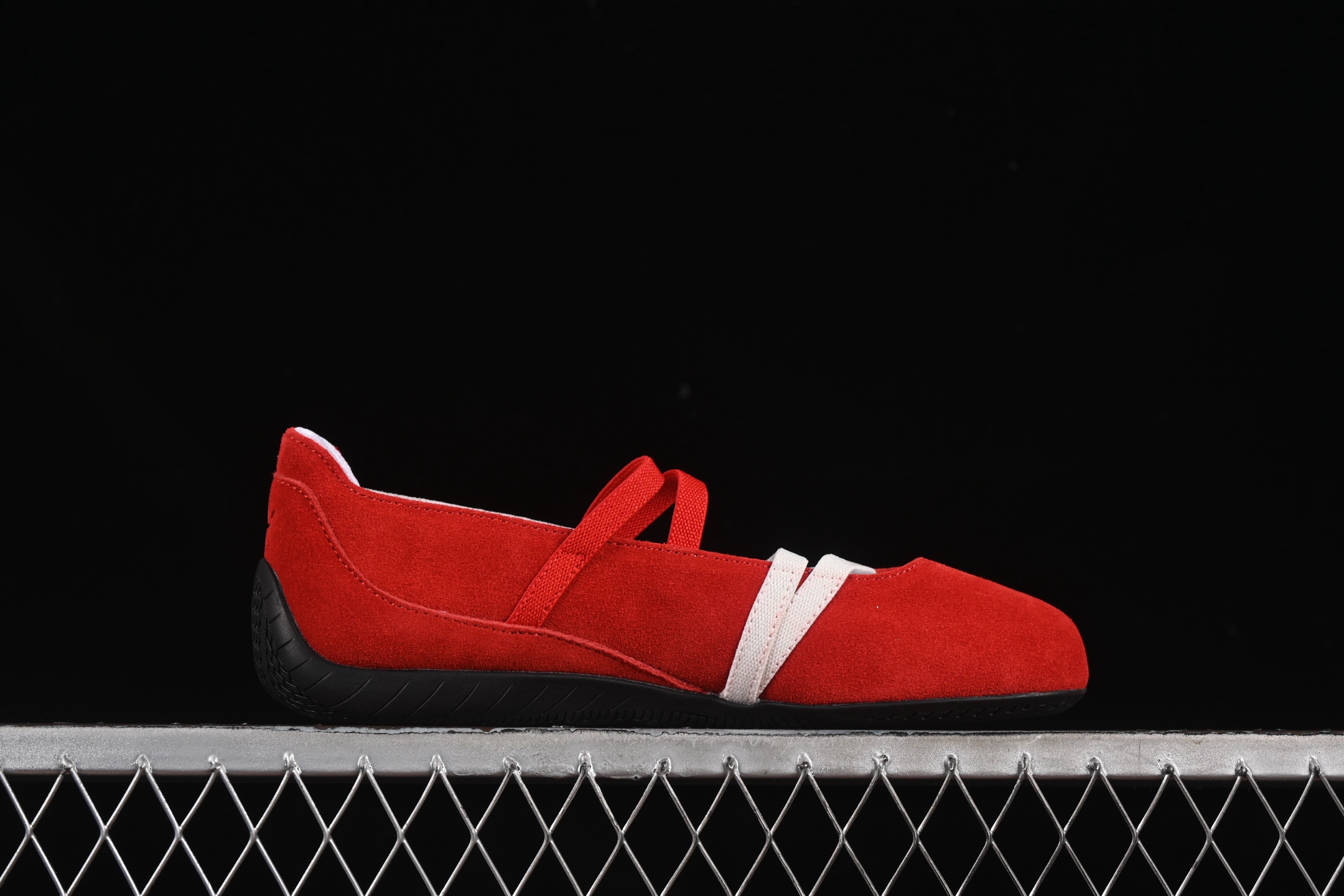 💰220纯原
Puma Speedcat Ballet LTH 彪马低帮生活休闲芭蕾舞鞋 401287-07
尺码：36 37 37.5 38 38.5 39 40 HCC3
