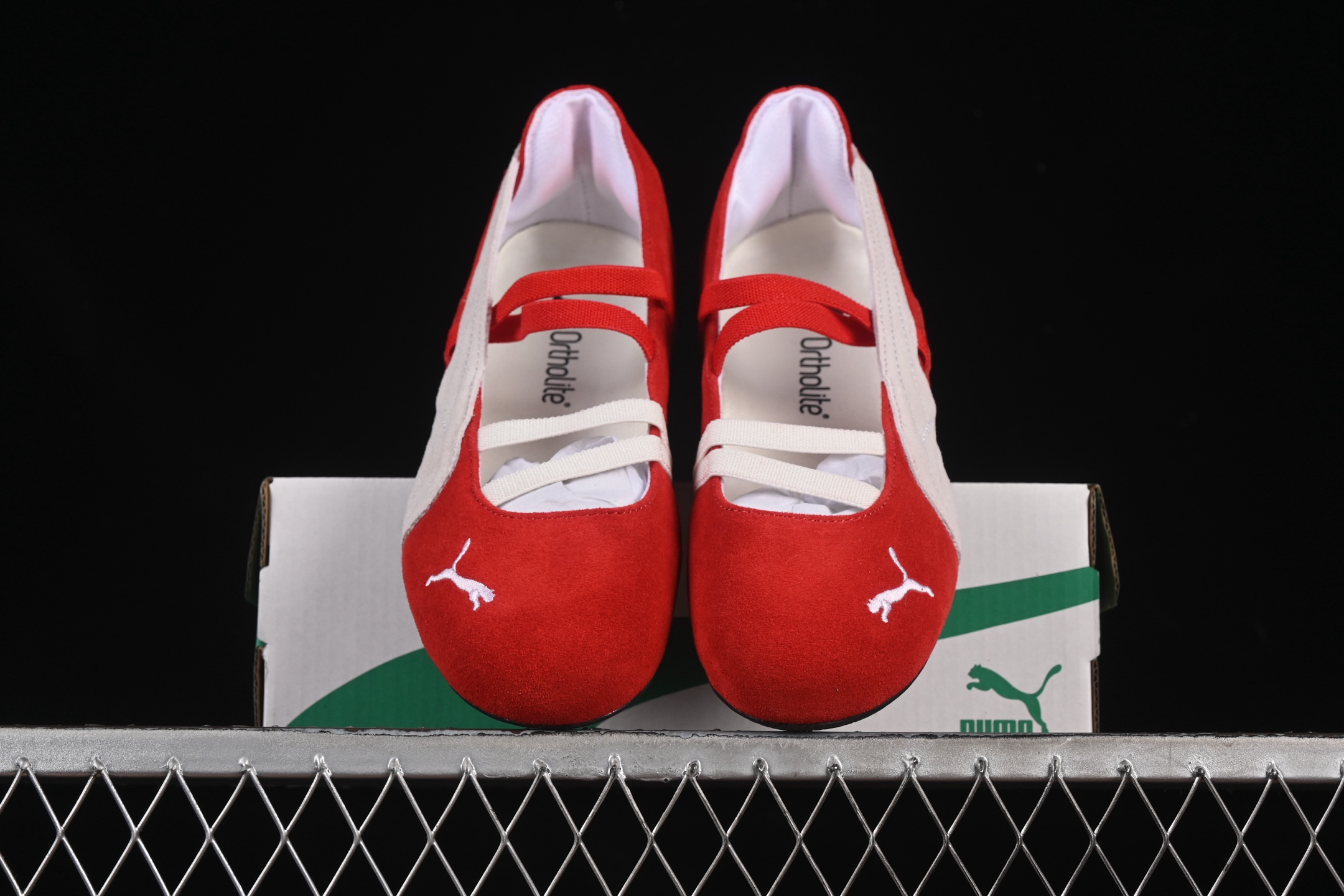 💰220纯原
Puma Speedcat Ballet LTH 彪马低帮生活休闲芭蕾舞鞋 401287-07
尺码：36 37 37.5 38 38.5 39 40 HCC3