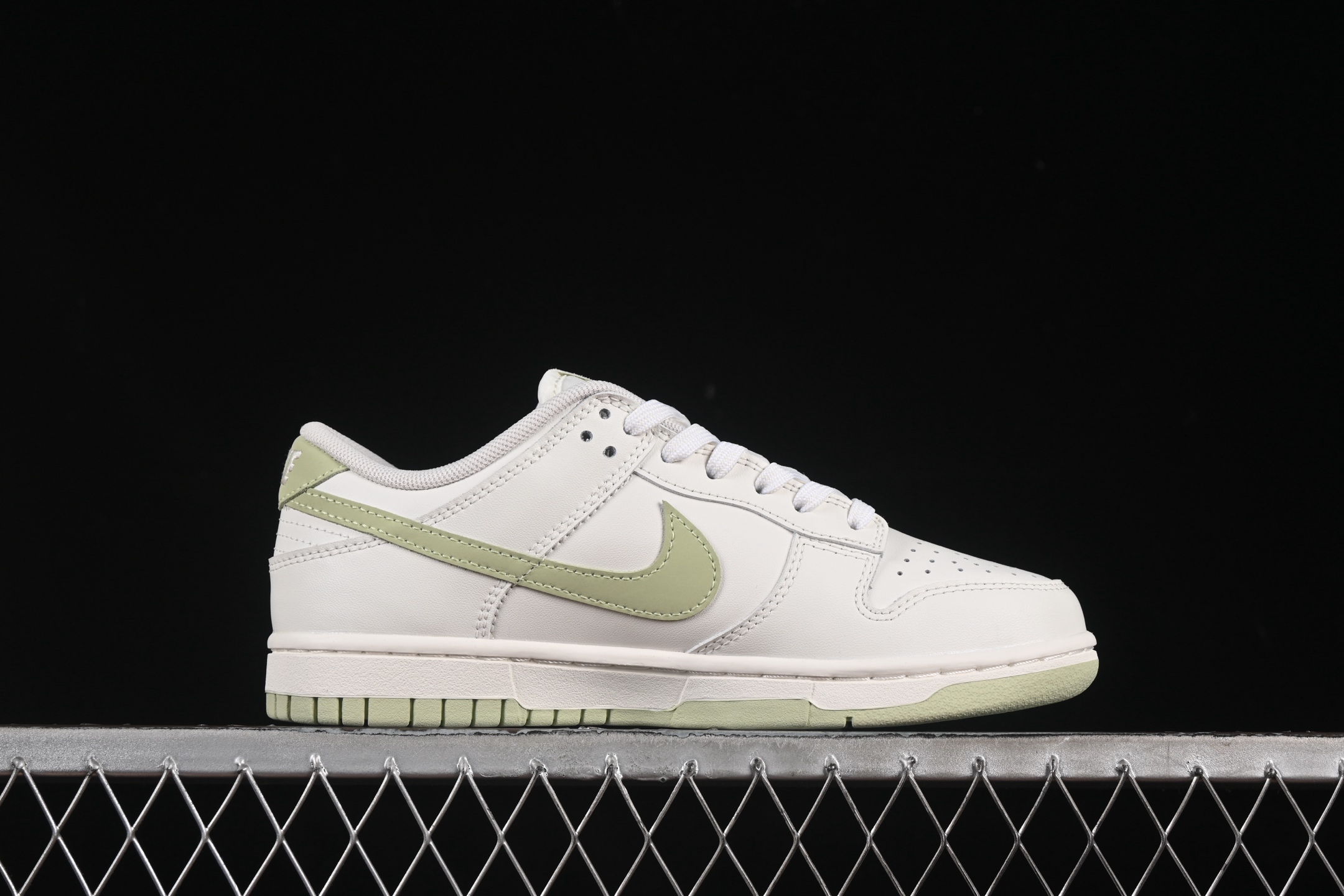 💰260公司级💰360纯原
Nike SB Dunk Low 森林城市 周年高端定制 低帮休闲板鞋 WG0212-018
#定制鞋盒 超高清洁度 皮料切割干净无任何毛边 细节完美
尺码:35.5 36 36.5 37.5 38 36.5 39 40 9.E5
