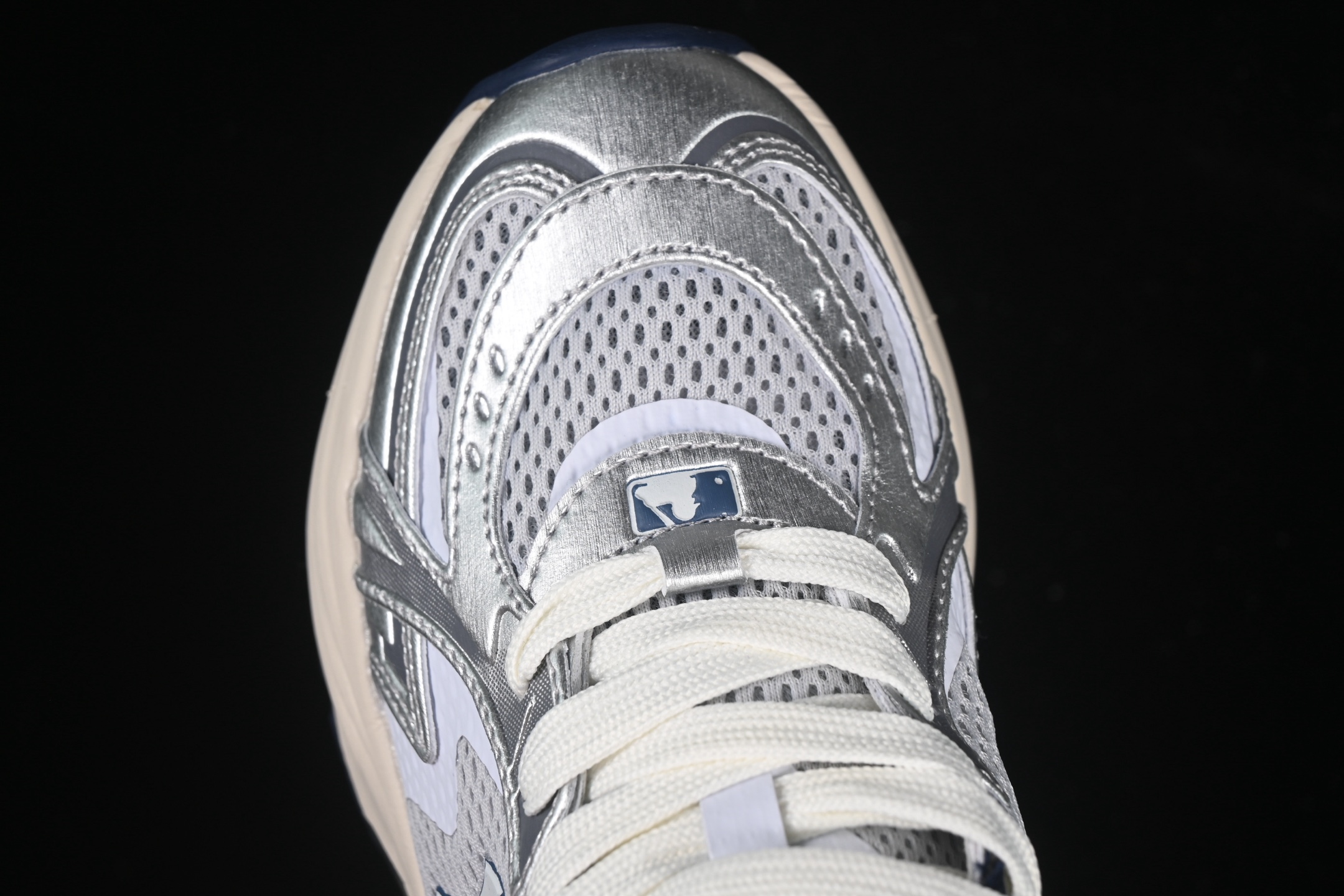 💰240纯原
 NY MLB Chunky Curve Runner Monogram 纽约洋基队 厚底休闲跑鞋 3ARNSPL4N50GRL
尺码：35 36 36.5 37.5 38 38.5 39 40 40.5 41 42 42.5 43 44 44.5 45 FYC3