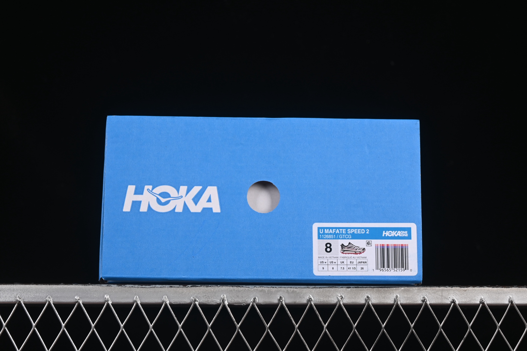 💰220纯原
Hoka Mafate Speed 2 马法特二代超轻厚底轻量山地跑步鞋 1126851 GTCG
#轻量化材料Fresh Foam。超轻量中底全部用料过3C认证! 滚动平衡科技减少33%能量消耗 !第二代Mafate更是延续精髓设计,并调整了整体的鞋型,修身的鞋型,更加灵巧的感觉一下子来了。外底韧弹感十足的EVA泡绵,结合Vibram橡胶大底,性能稳定输出,无论是平时穿着还是在潮湿的梅雨季节跑步,都是非常优秀的搭配。
尺码:36 36.5 37 38 38.5 39 40 40.5 41 42 42.5 43 44 45 N.D4
