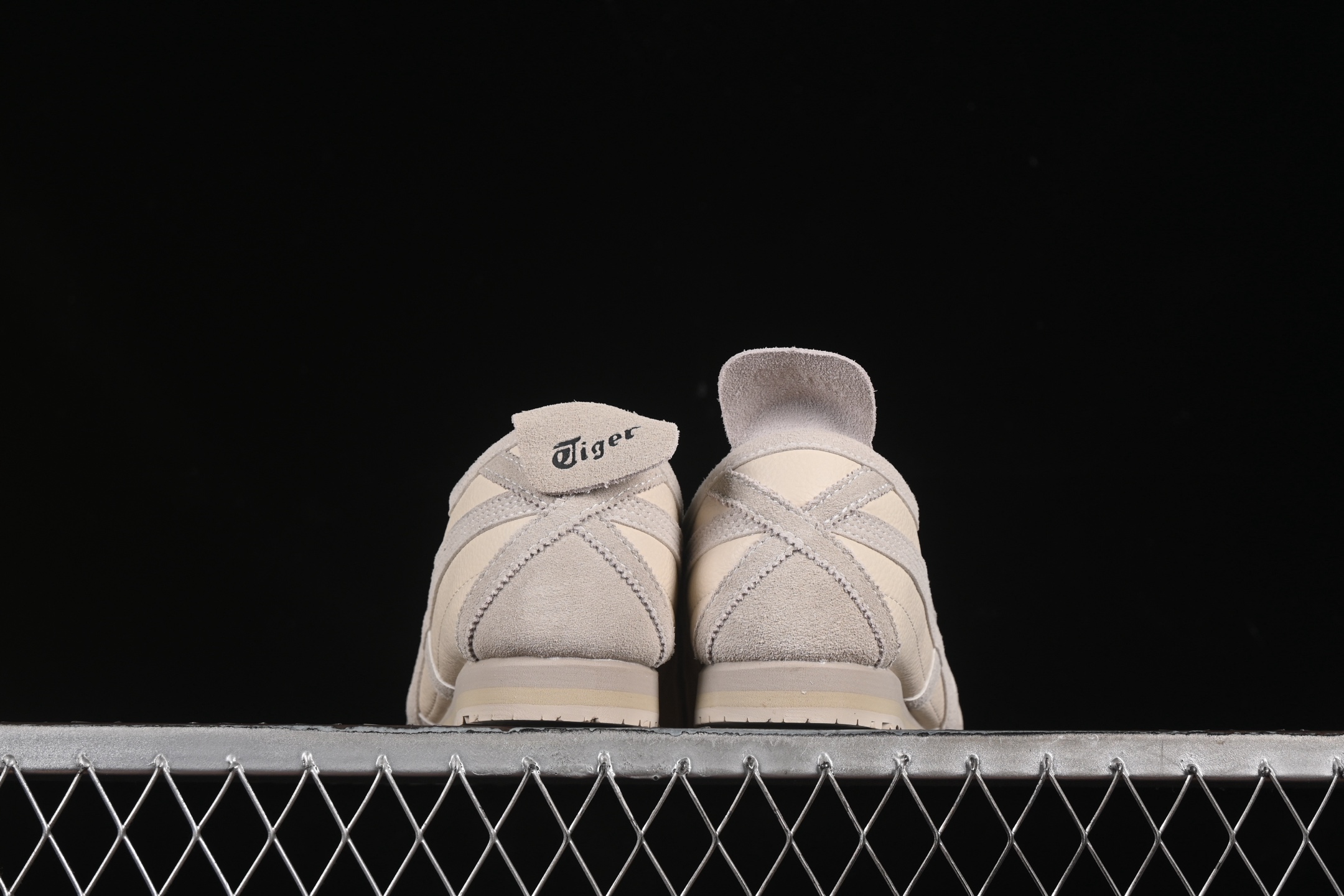  OnitsukaTiger/鬼塚虎 Mexico 66 SD 低邦休闲跑步鞋 1183C015-101