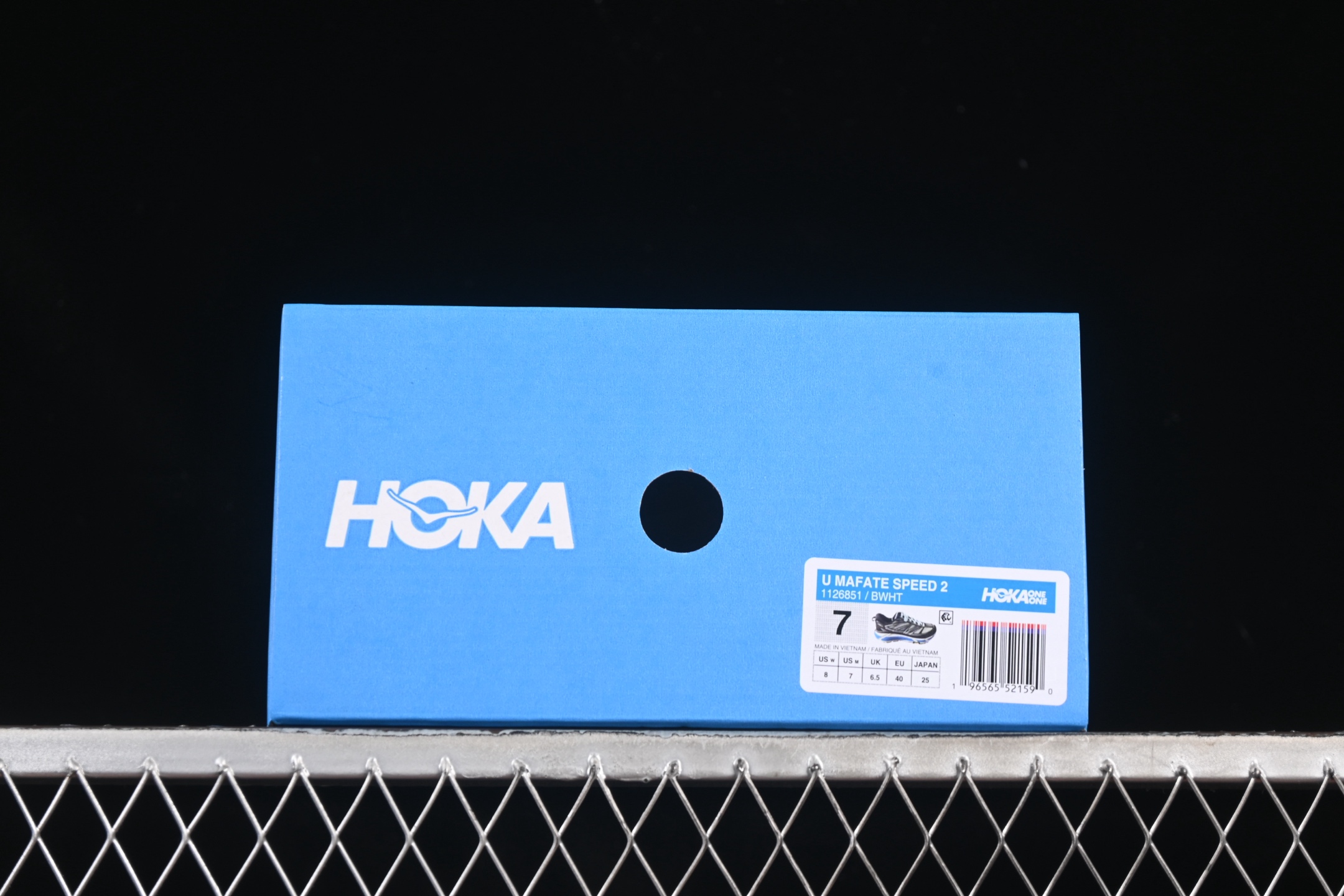 💰220纯原
Hoka Mafate Speed 2 马法特二代超轻厚底轻量山地跑步鞋 1126851 BWHT
#轻量化材料Fresh Foam。超轻量中底全部用料过3C认证! 滚动平衡科技减少33%能量消耗 !第二代Mafate更是延续精髓设计,并调整了整体的鞋型,修身的鞋型,更加灵巧的感觉一下子来了。外底韧弹感十足的EVA泡绵,结合Vibram橡胶大底,性能稳定输出,无论是平时穿着还是在潮湿的梅雨季节跑步,都是非常优秀的搭配。
尺码:36 36.5 37 38 38.5 39 40 40.5 41 42 42.5 43 44 45 N.D4
