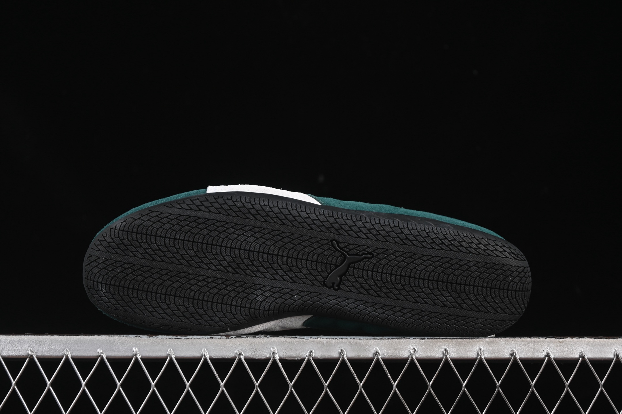 💰240纯原
The Open Product x Puma Speedcat 极速赛车系列彪马低帮生活休闲鞋 398846-12
#原装档案原数据纸版楦型 采用原厂固色翻毛皮鞋面材质 二次成型'猛帮'成型工艺
尺码:35 36 37 37.5 38 38.5 39 40 40.5 41 42 42.5 43 44 44.5 45 C.D4