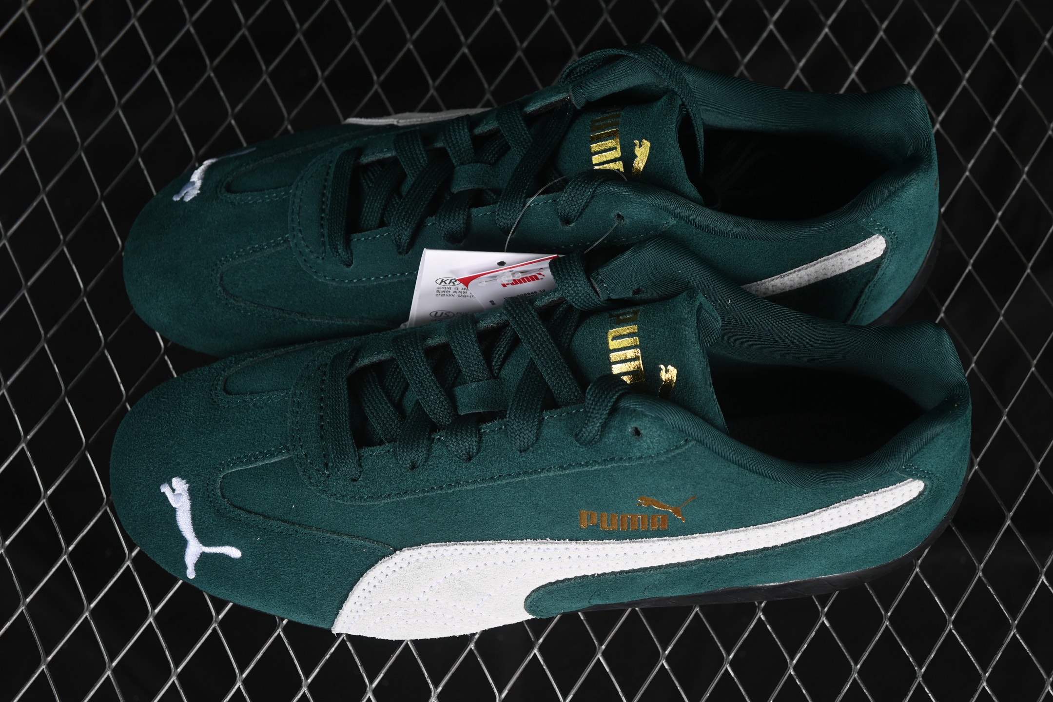 💰240纯原
The Open Product x Puma Speedcat 极速赛车系列彪马低帮生活休闲鞋 398846-12
#原装档案原数据纸版楦型 采用原厂固色翻毛皮鞋面材质 二次成型'猛帮'成型工艺
尺码:35 36 37 37.5 38 38.5 39 40 40.5 41 42 42.5 43 44 44.5 45 C.D4