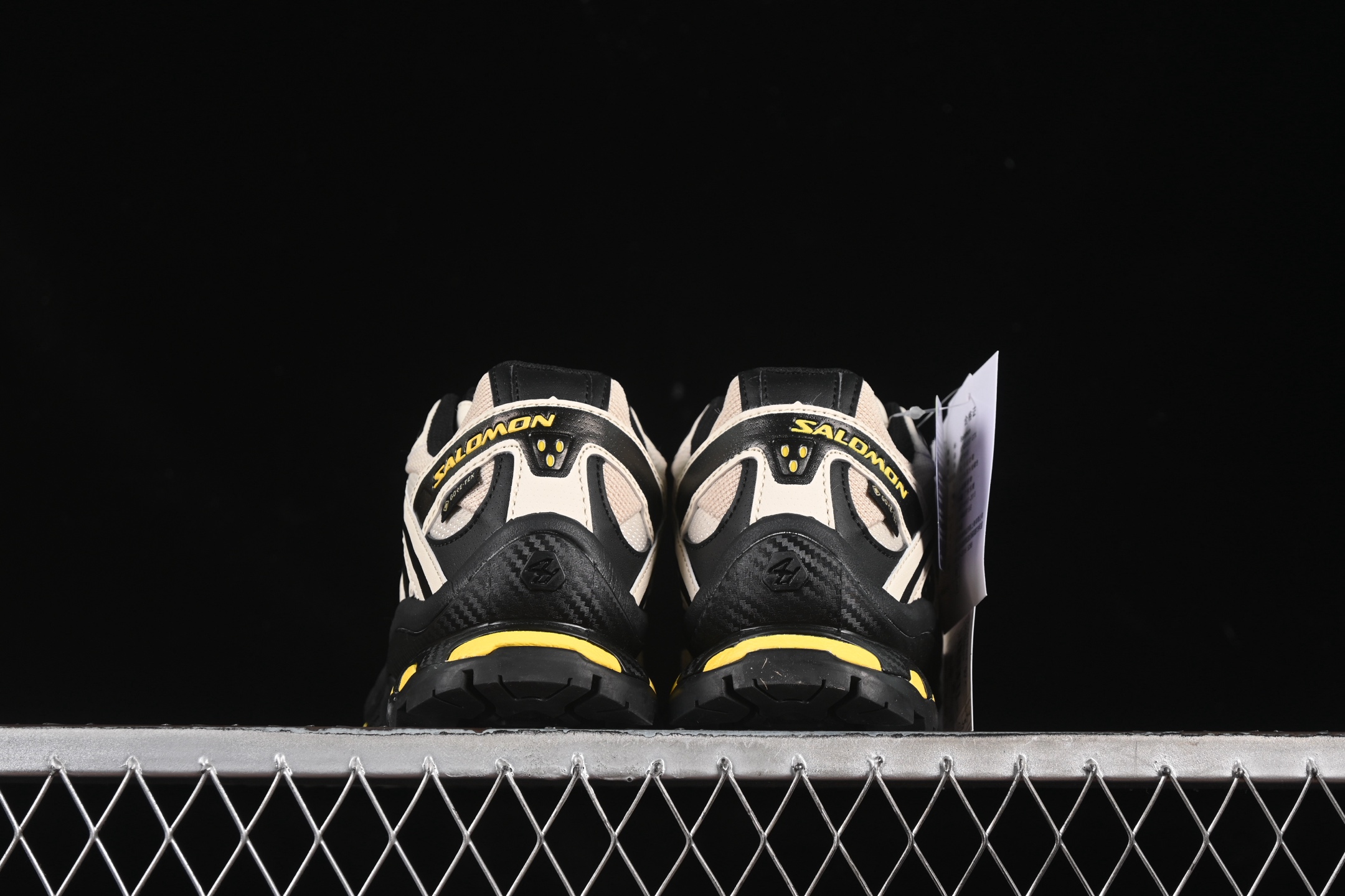 💰260纯原
Salomon XT-Quest "GTX" 萨洛蒙 探索者系列户外越野跑鞋 477810-23
尺码：36 36.5 37 38 38.5 39 40 40.5 41 42 42.5 43 44 44.5 45 99C3