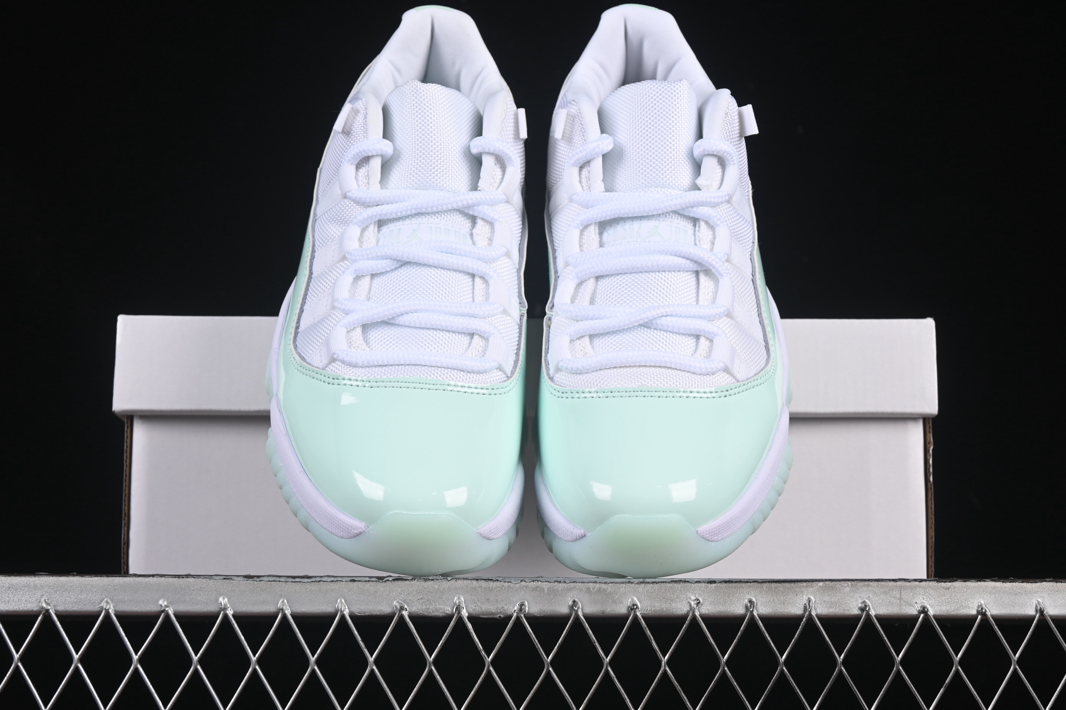 Air Jordan 11 Low Lgloo AJ11 乔11薄荷绿 AH7860-103
尺码：