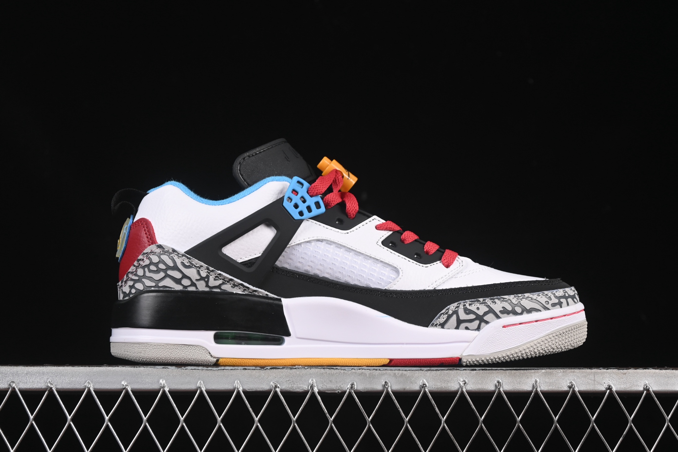 💰300纯原
 Jordan Spizike Low AJ 乔丹合体元素 复古蓝配色 文化休闲板鞋 IM7425-004
#整双鞋在 Air Jordan 5 Low 廓形的基础上，通过加入 AJ3 的爆裂纹和鞋底设计、AJ6 的鞋舌和鞋带束扣、AJ4 的鞋侧三角稳定贴片和鞋带孔等，
尺码：36 36.5 37.5 38 38.5 39 40 40.5 41 42 42.5 43 44 44.5 45 46 47.5 ZZD4