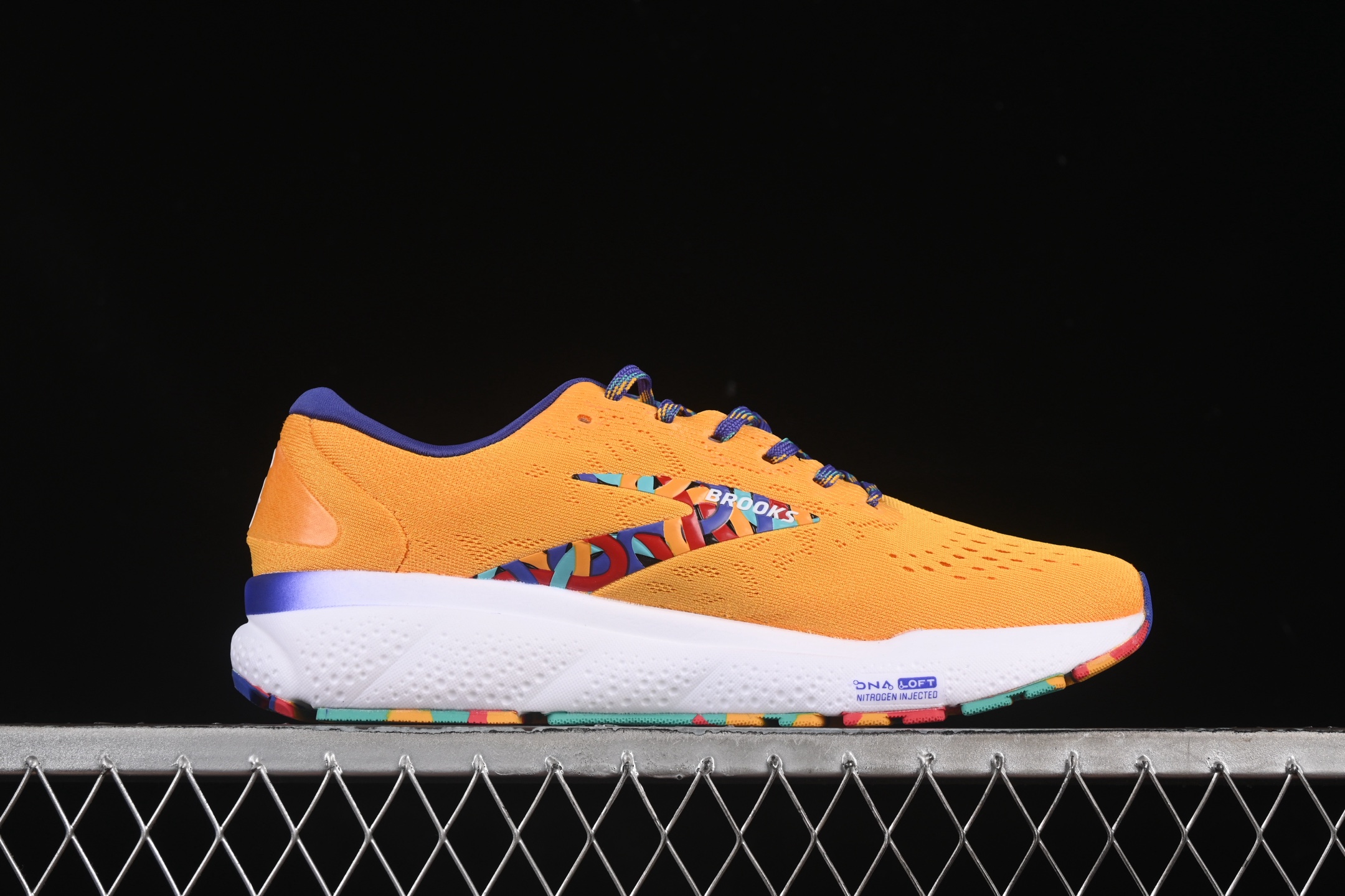 💰240纯原
Brooks Ghost 16 布鲁克斯 16代低帮透气缓震支撑休闲运动慢跑鞋 1104181D753
#采用改进工程空气网眼组合热熔工艺 鞋面材质搭载DNA LOFT V2密度泡棉缓震系统 中底外置防滑耐磨橡胶底片 回归个性化跑姿
尺码:40 40.5 41 42 42.5 43 44 44.5 45 D.D4