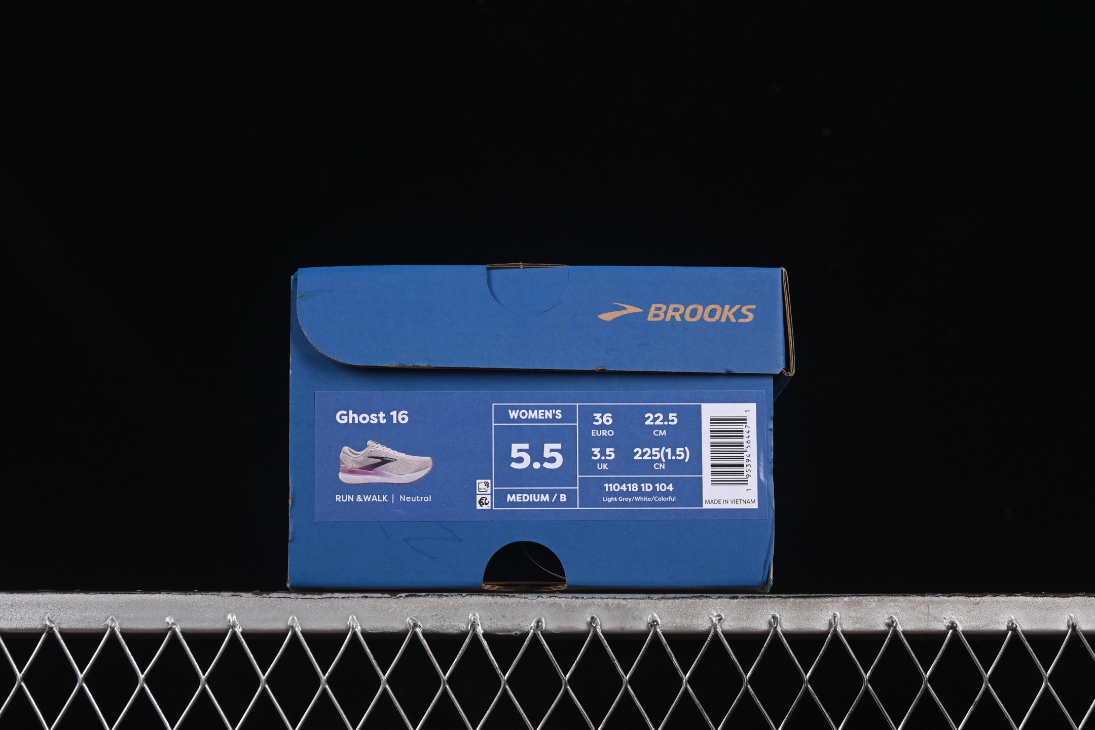 💰240纯原
Brooks Ghost 16 布鲁克斯 16代低帮透气缓震支撑休闲运动慢跑鞋 1104181D104
#采用改进工程空气网眼组合热熔工艺 鞋面材质搭载DNA LOFT V2密度泡棉缓震系统 中底外置防滑耐磨橡胶底片 回归个性化跑姿
尺码:36 36.5 37.5 38 38.5 39 D.D4