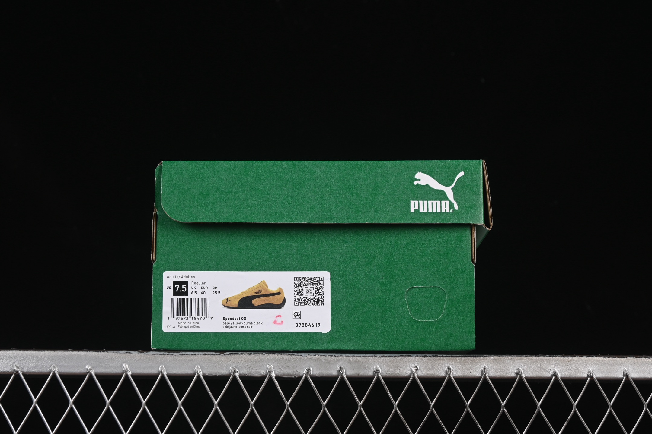 💰240纯原
The Open Product x Puma Speedcat 极速赛车系列彪马低帮生活休闲鞋 398846-19
#原装档案原数据纸版楦型 采用原厂固色翻毛皮鞋面材质 二次成型'猛帮'成型工艺
尺码:35 36 37 37.5 38 38.5 39 40 40.5 41 42 42.5 43 44 44.5 45 3.D4