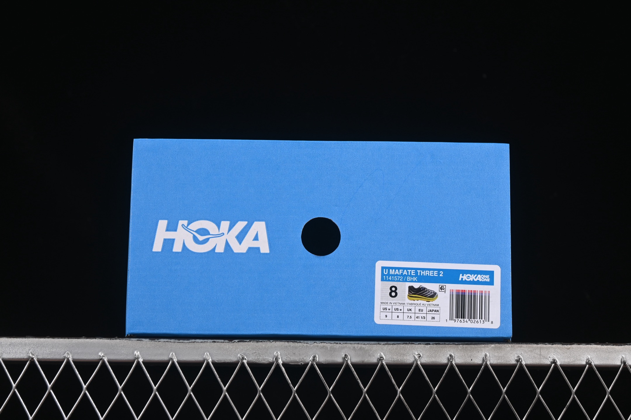 💰220纯原
Hoka Mafate Three 2 马法特二代超轻厚底轻量山地跑步鞋 1141572 BHK
#轻量化材料Fresh Foam。超轻量中底全部用料过3C认证! 滚动平衡科技减少33%能量消耗 !第二代Mafate更是延续精髓设计,并调整了整体的鞋型,修身的鞋型,更加灵巧的感觉一下子来了。外底韧弹感十足的EVA泡绵,结合Vibram橡胶大底,性能稳定输出,无论是平时穿着还是在潮湿的梅雨季节跑步,都是非常优秀的搭配。
尺码:36 36.5 37 38 38.5 39 40 40.5 41 42 42.5 43 44 45 N.D4