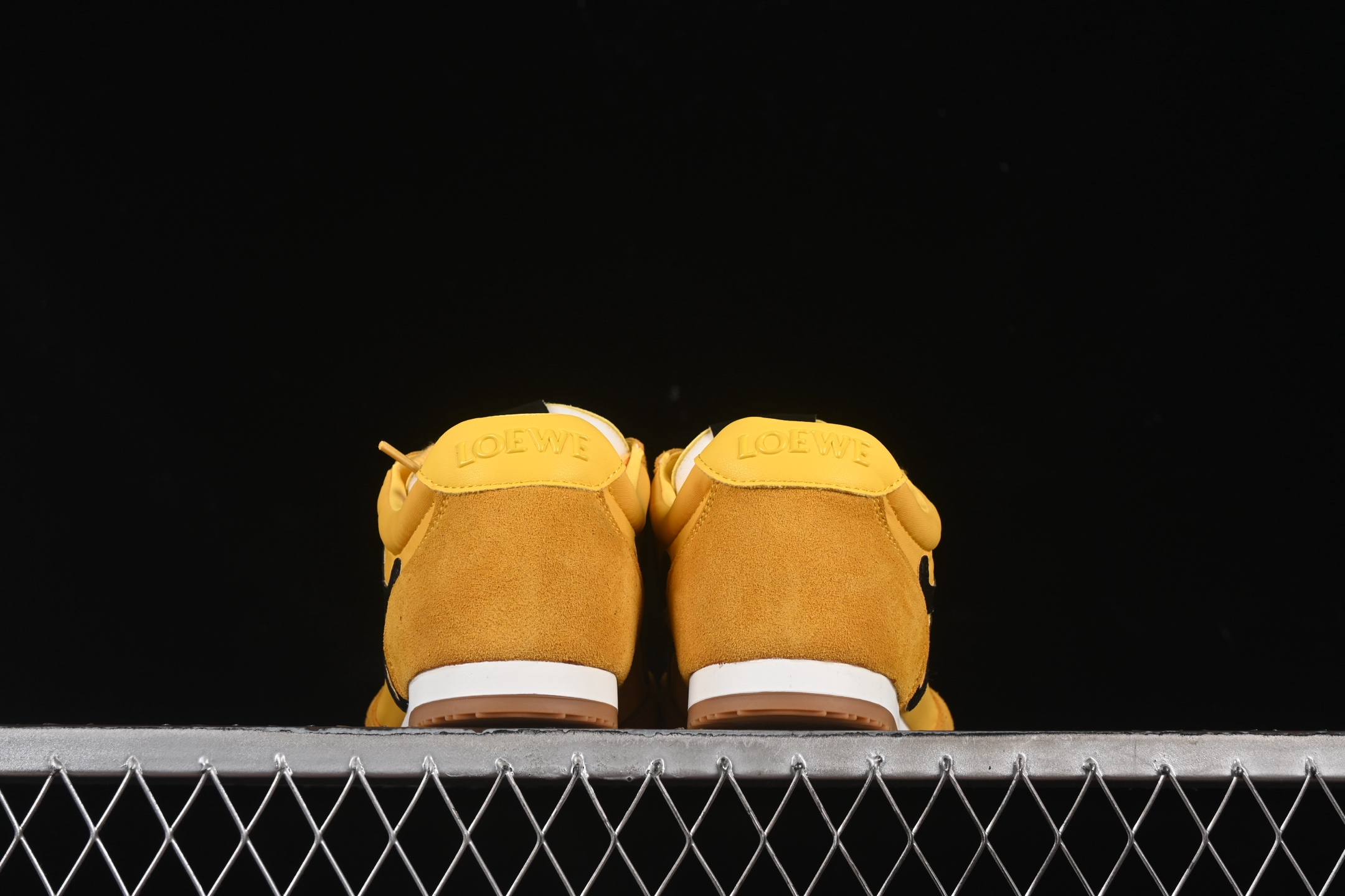 💰240纯原
 Loewe Ballet Runner 2.0 Sneakers 罗意威 芭蕾舞2.0系列阿甘复古风德训薄底百搭休闲运动鞋
尺码：35 36 37 38 39 40 AJD4