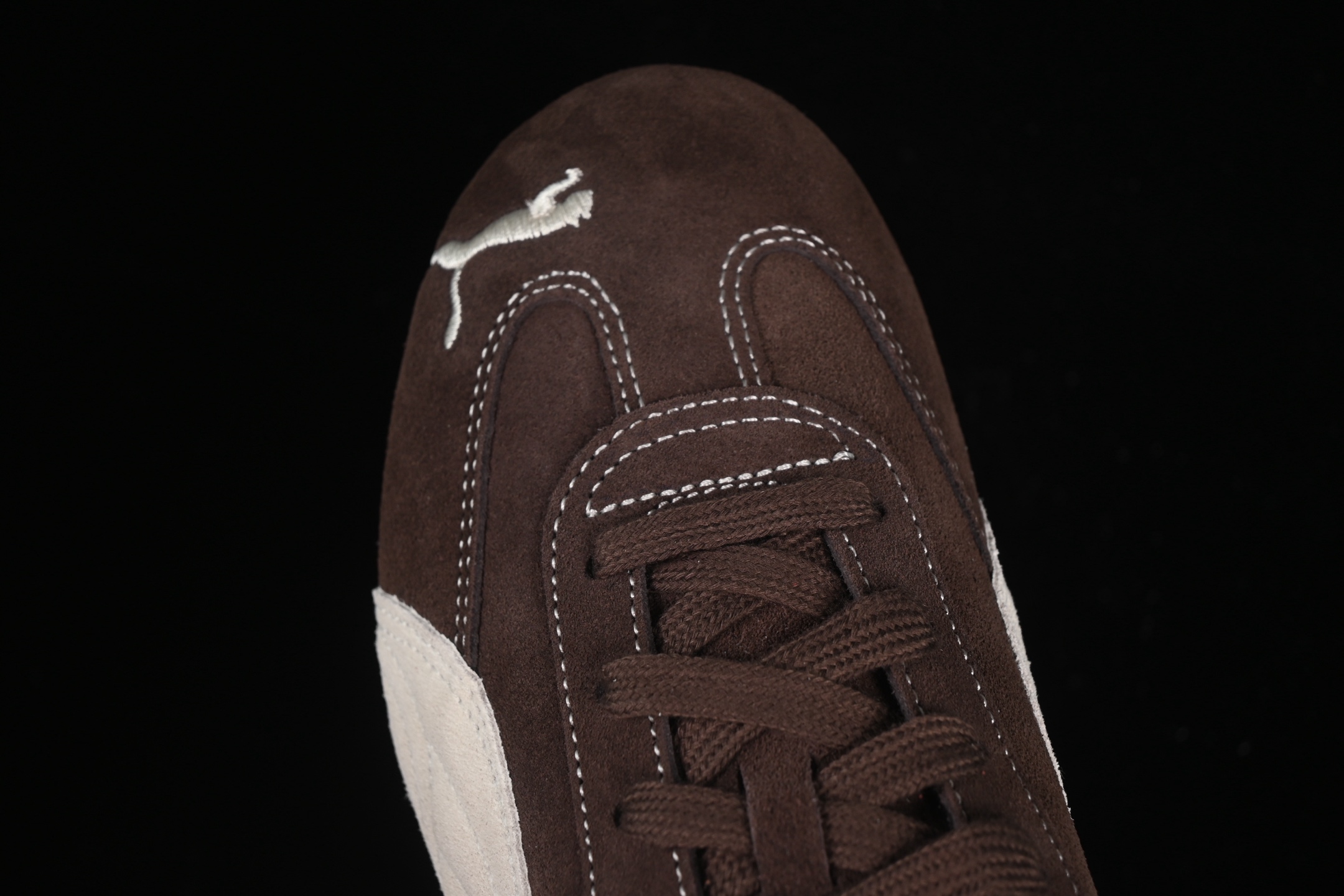 💰240纯原
The Open Product x Puma Speedcat 极速赛车系列彪马低帮生活休闲鞋 403903-01
#原装档案原数据纸版楦型 采用原厂固色翻毛皮鞋面材质 正确二次成型'猛帮'成型工艺
尺码:36 37 37.5 38 38.5 39 40 40.5 41 42 42.5 43 44 44.5 45 HCD4