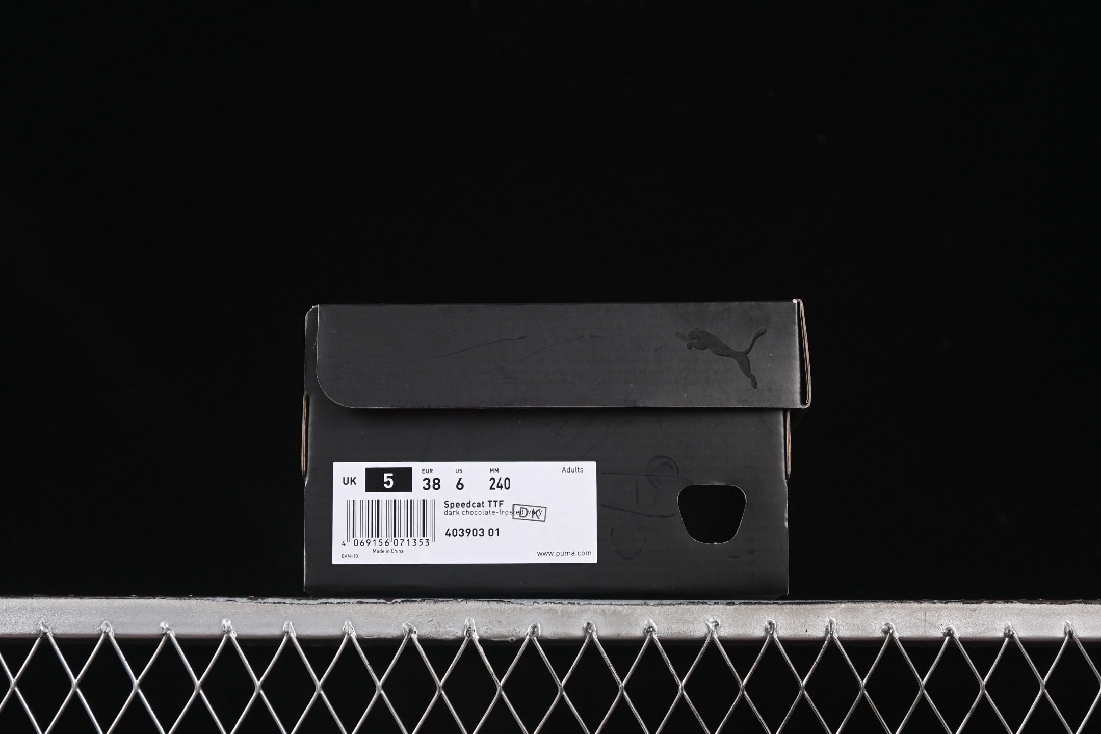 💰240纯原
The Open Product x Puma Speedcat 极速赛车系列彪马低帮生活休闲鞋 403903-01
#原装档案原数据纸版楦型 采用原厂固色翻毛皮鞋面材质 正确二次成型'猛帮'成型工艺
尺码:36 37 37.5 38 38.5 39 40 40.5 41 42 42.5 43 44 44.5 45 HCD4