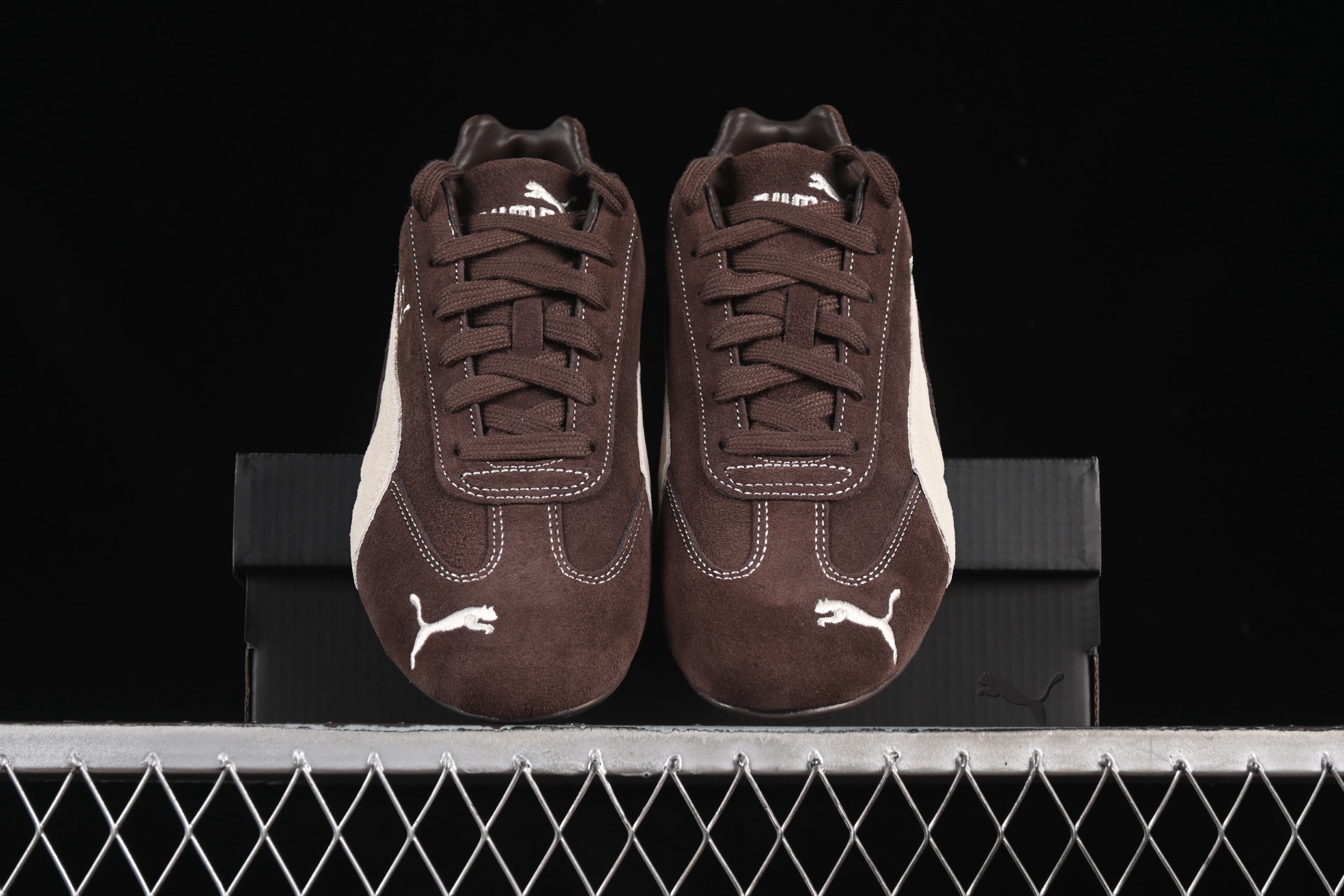 💰240纯原
The Open Product x Puma Speedcat 极速赛车系列彪马低帮生活休闲鞋 403903-01
#原装档案原数据纸版楦型 采用原厂固色翻毛皮鞋面材质 正确二次成型'猛帮'成型工艺
尺码:36 37 37.5 38 38.5 39 40 40.5 41 42 42.5 43 44 44.5 45 HCD4