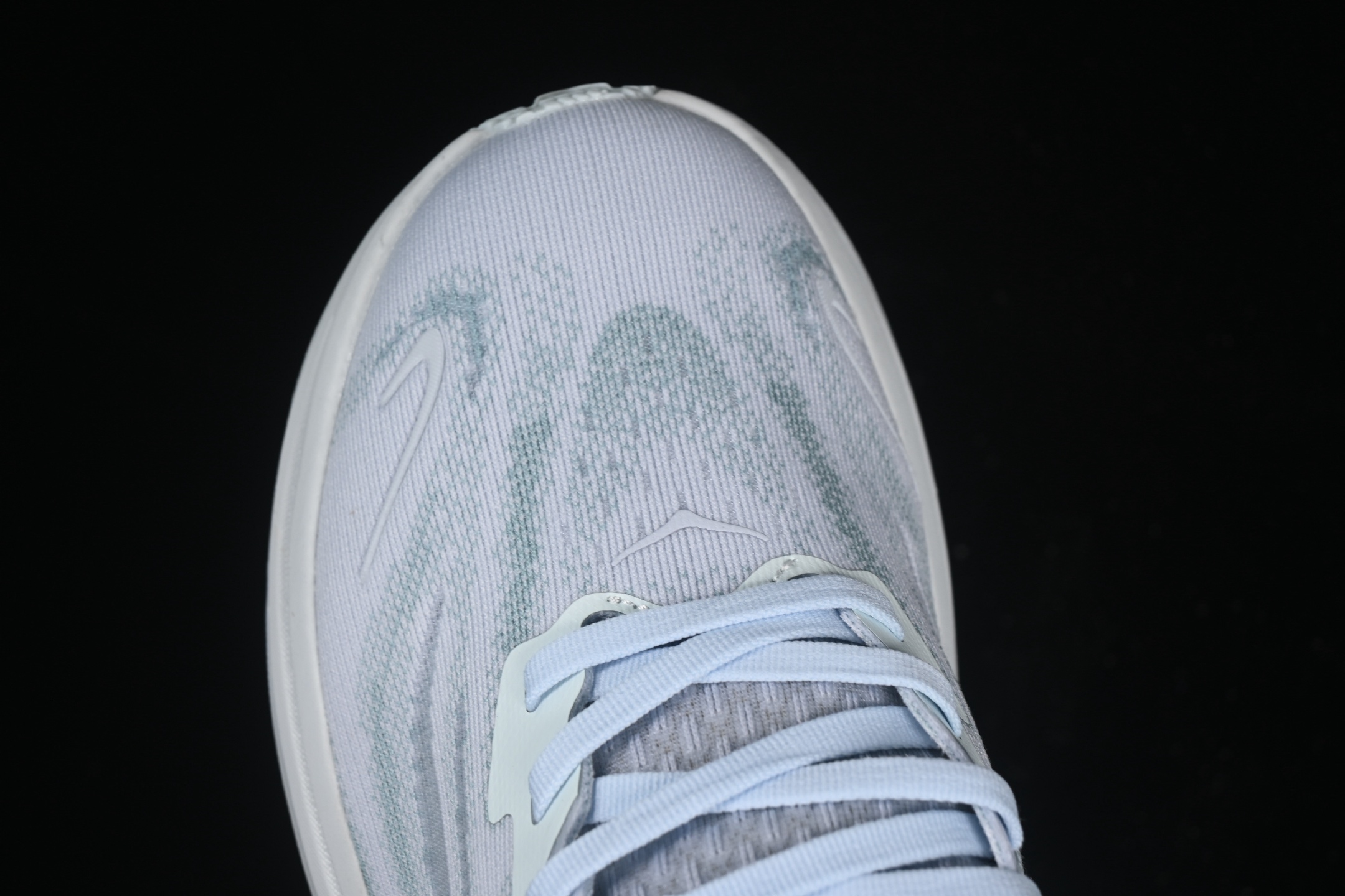 💰220纯原
HOKA ONE ONE CLIFTON 10 克里夫顿系列 轻盈透气的针织网面跑鞋 1162031 DTDR
#增强鞋面的强度和支撑性能 搭配柔软的鞋舌 让双脚在舒适包裹中跑的更加畅快 全新泡棉中底 柔软的同时增强回弹性能 为不同跑者提供更平稳流畅的脚感 带来全面的缓冲保护 根据人体工程学设计的延长拉襟 后跟处弹软的海绵填充舒适固定 避免掉跟和摩擦
尺码:36 36.5 37 38 38.5 39 40 40.5 41 42 42.5 43 44 45 G.D4