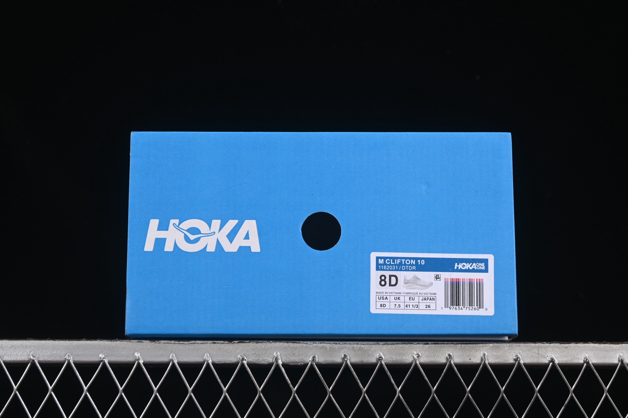 💰220纯原
HOKA ONE ONE CLIFTON 10 克里夫顿系列 轻盈透气的针织网面跑鞋 1162031 DTDR
#增强鞋面的强度和支撑性能 搭配柔软的鞋舌 让双脚在舒适包裹中跑的更加畅快 全新泡棉中底 柔软的同时增强回弹性能 为不同跑者提供更平稳流畅的脚感 带来全面的缓冲保护 根据人体工程学设计的延长拉襟 后跟处弹软的海绵填充舒适固定 避免掉跟和摩擦
尺码:36 36.5 37 38 38.5 39 40 40.5 41 42 42.5 43 44 45 G.D4