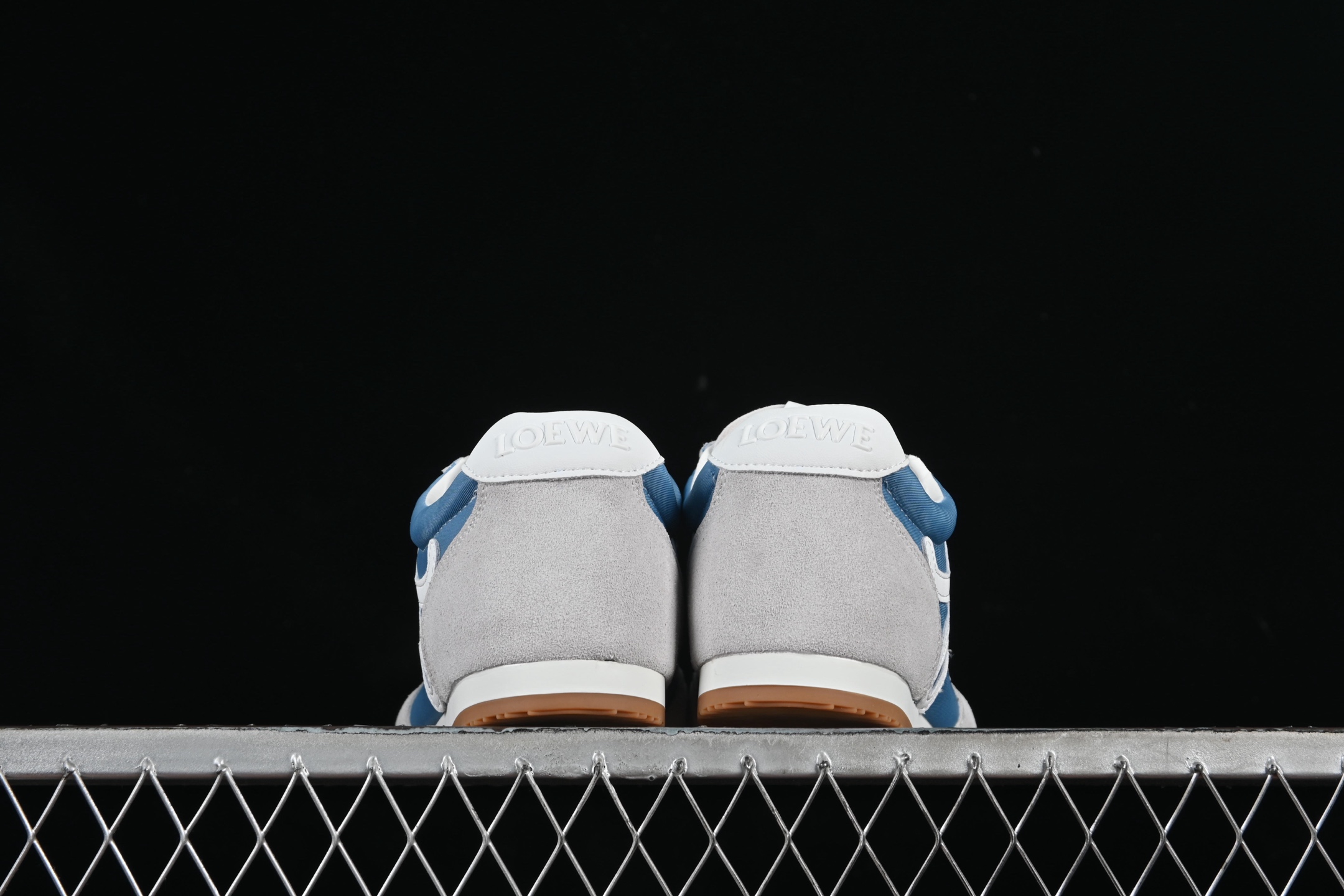 💰240纯原
 Loewe Ballet Runner 2.0 Sneakers 罗意威 芭蕾舞2.0系列阿甘复古风德训薄底百搭休闲运动鞋
尺码：35 36 37 38 39 40 AJD4