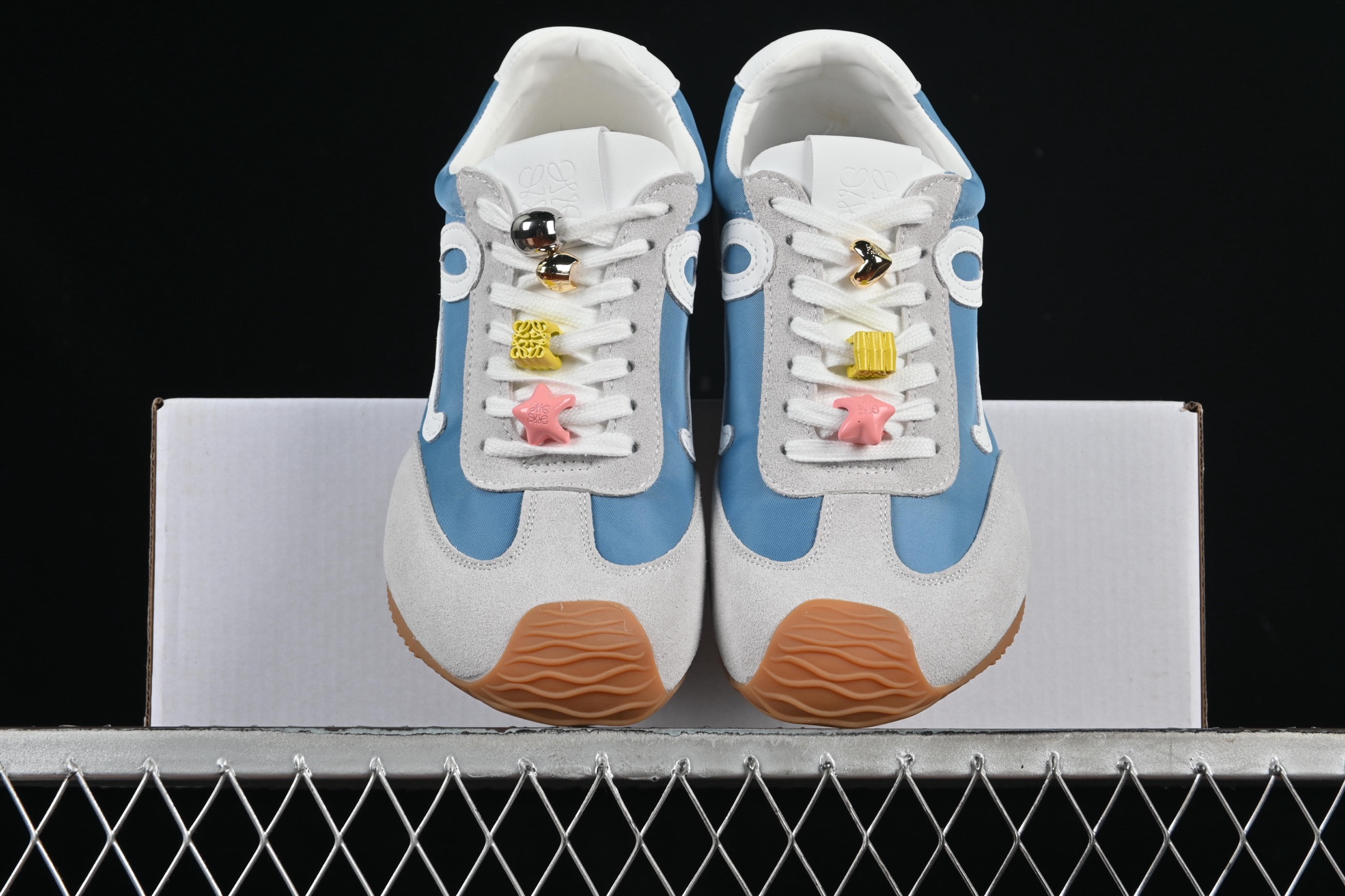 💰240纯原
 Loewe Ballet Runner 2.0 Sneakers 罗意威 芭蕾舞2.0系列阿甘复古风德训薄底百搭休闲运动鞋
尺码：35 36 37 38 39 40 AJD4