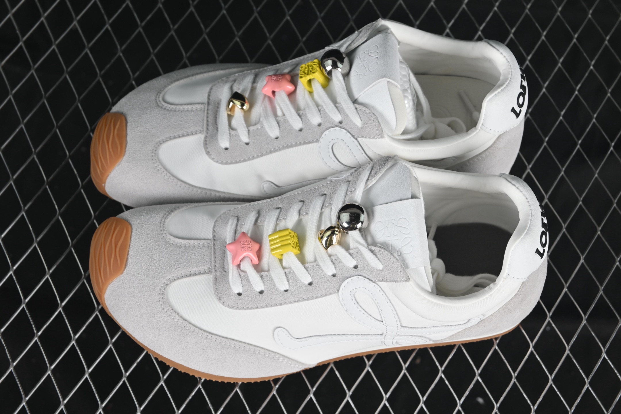 💰240纯原
 Loewe Ballet Runner 2.0 Sneakers 罗意威 芭蕾舞2.0系列阿甘复古风德训薄底百搭休闲运动鞋
尺码：35 36 37 38 39 40 AJD4