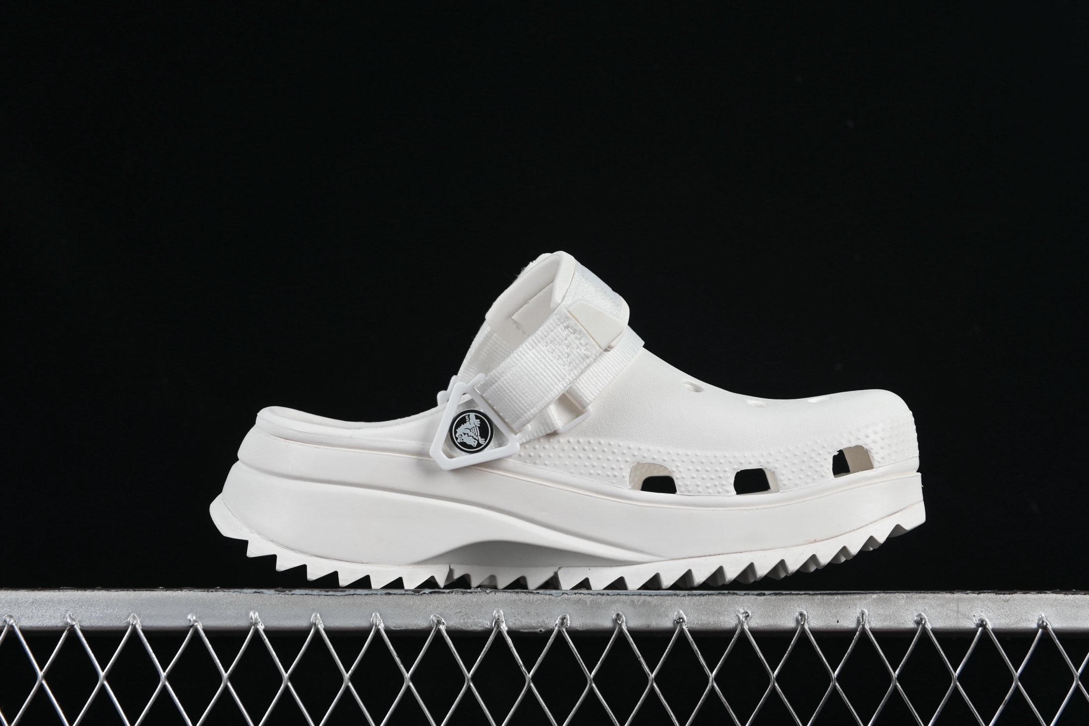 💰180纯原
Crocs Classic Hiker Clog 卡骆驰 酷走系列 经典两用沙滩洞洞鞋 凉鞋拖鞋
#东莞原厂 欧洲订单 无盒软包 同步官方尺码
尺码:M3(34-35)M4(36-37) M5(37-38)M6(38-39)M7(39-40)B.D4