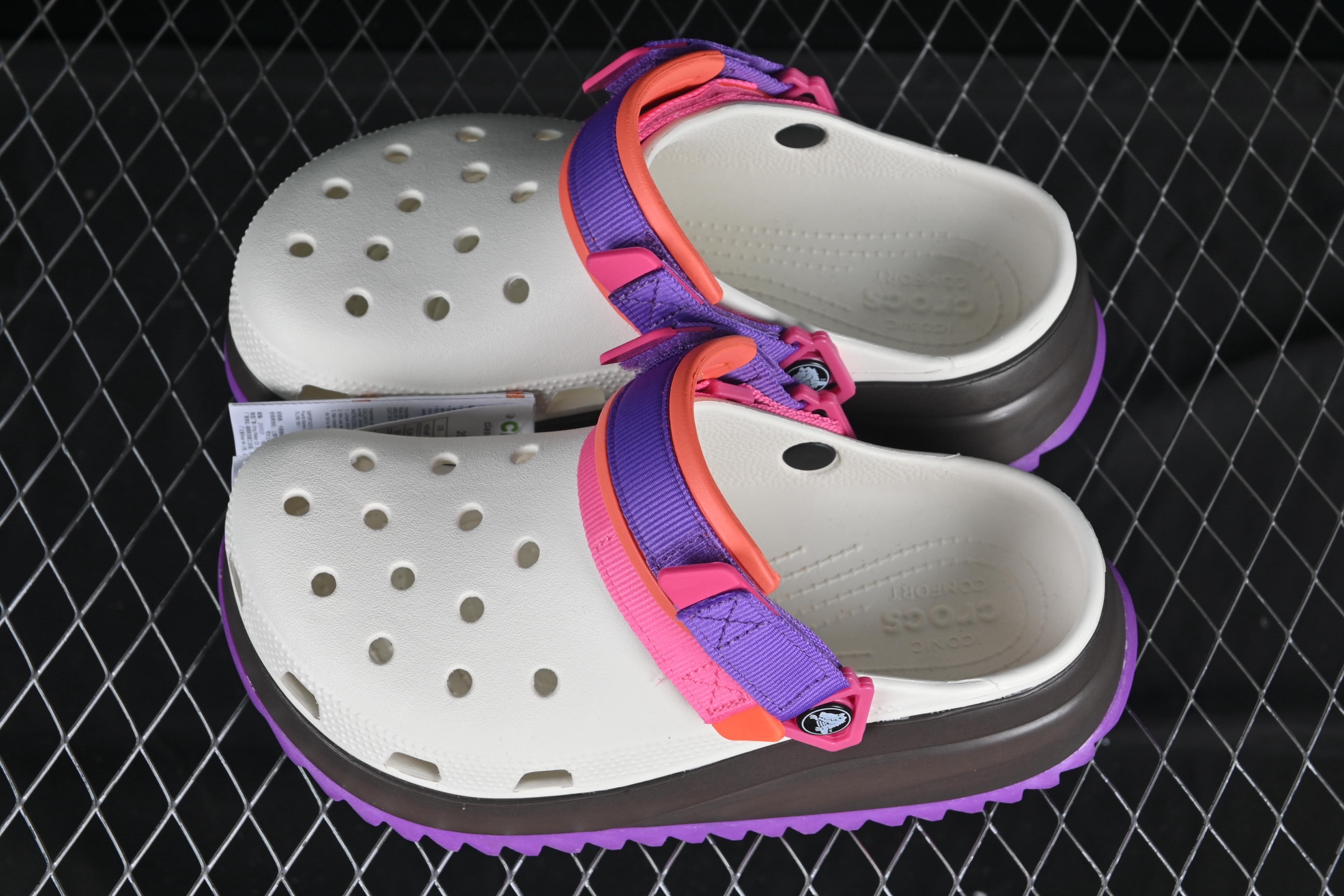 💰180纯原
Crocs Classic Hiker Clog 卡骆驰 酷走系列 经典两用沙滩洞洞鞋 凉鞋拖鞋
#东莞原厂 欧洲订单 无盒软包 同步官方尺码
尺码:M3(34-35)M4(36-37) M5(37-38)M6(38-39)M7(39-40)B.D4