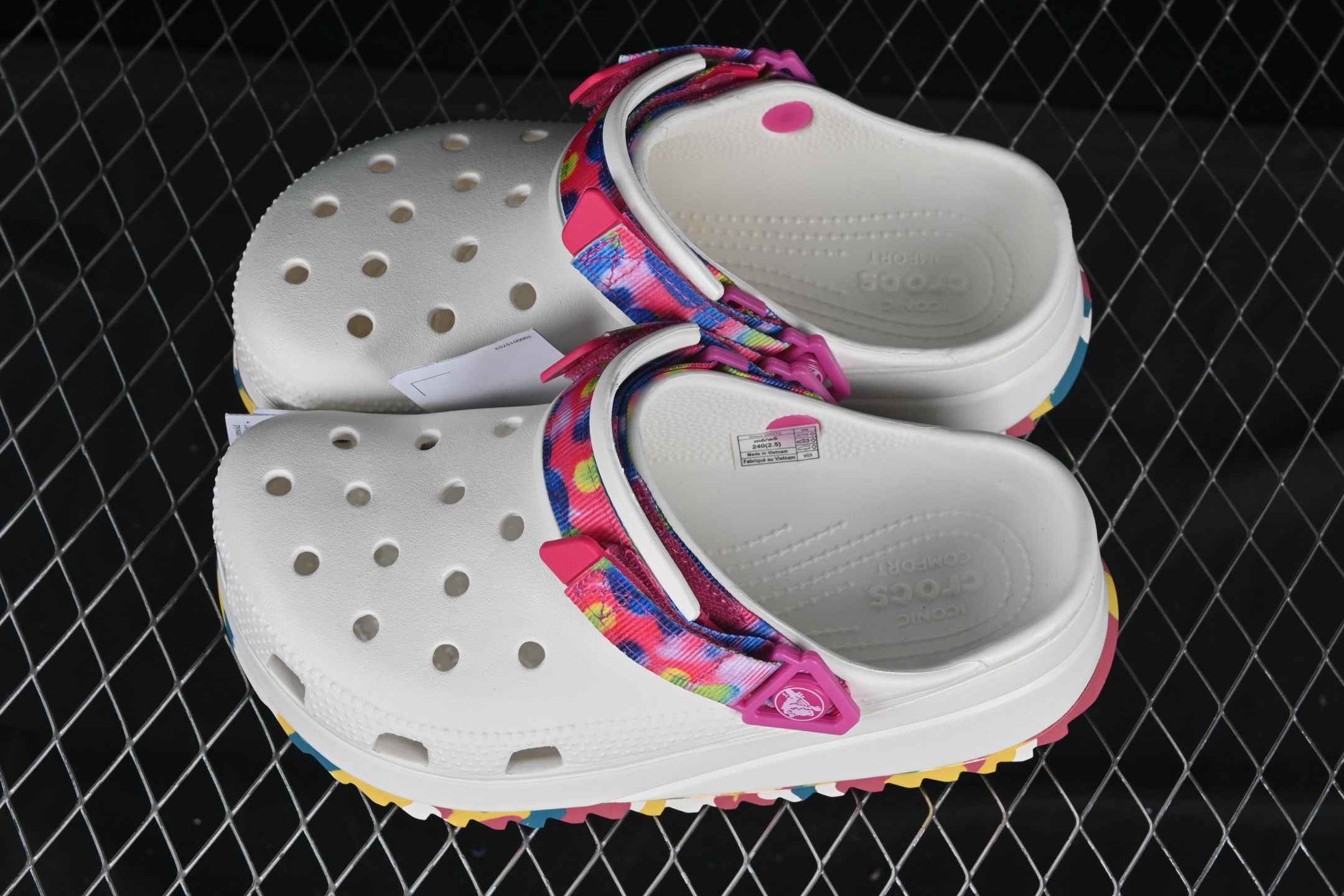 💰180纯原
Crocs Classic Hiker Clog 卡骆驰 酷走系列 经典两用沙滩洞洞鞋 凉鞋拖鞋
#东莞原厂 欧洲订单 无盒软包 同步官方尺码
尺码:M3(34-35)M4(36-37) M5(37-38)M6(38-39)M7(39-40)B.D4