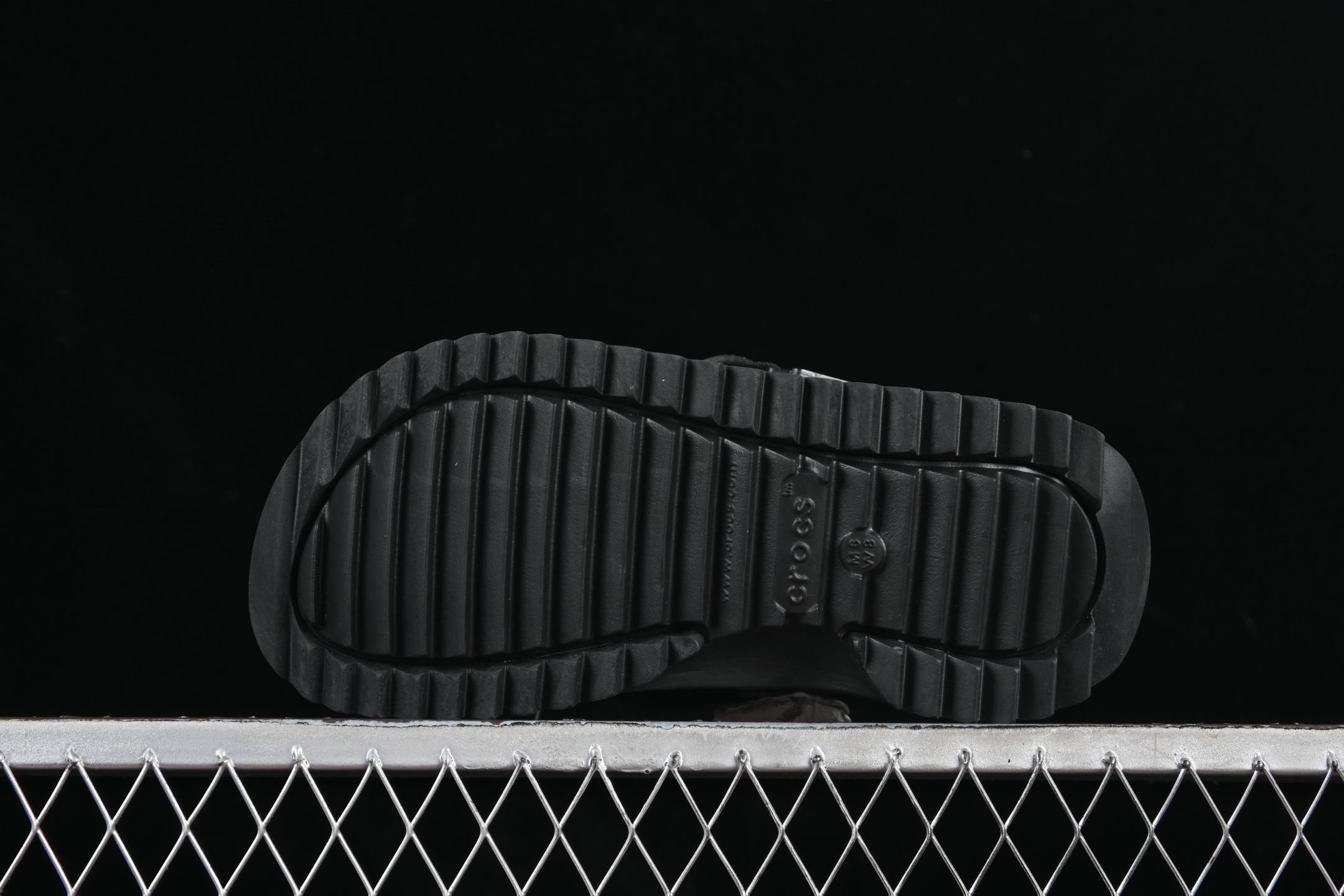 💰180纯原
Crocs Classic Hiker Clog 卡骆驰 酷走系列 经典两用沙滩洞洞鞋 凉鞋拖鞋
#东莞原厂 欧洲订单 无盒软包 同步官方尺码
尺码:M3(34-35)M4(36-37) M5(37-38)M6(38-39)M7(39-40)B.D4
