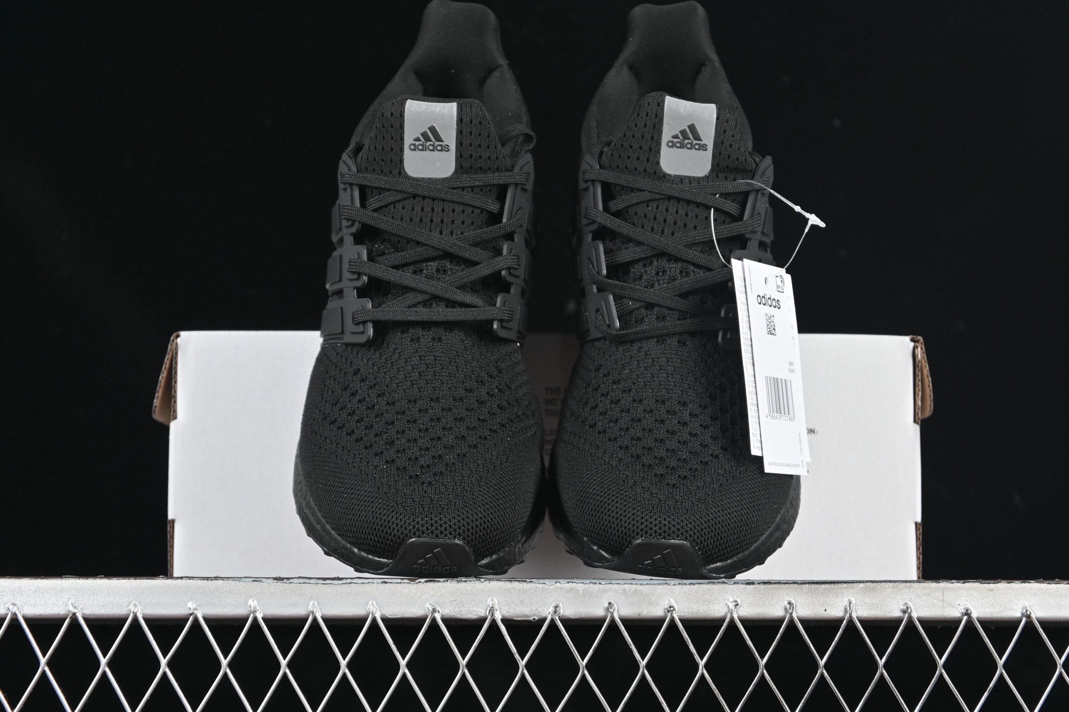  Adidas Ultra Boost 1.0 HQ4199 初代爆米花休闲运动套脚慢跑鞋
尺码：36